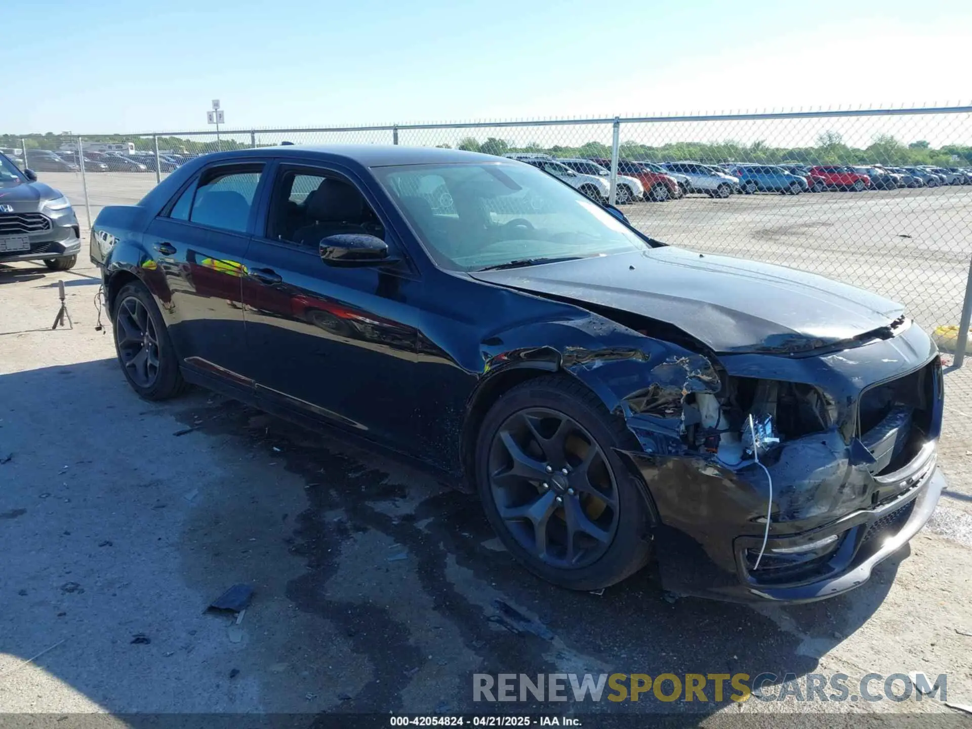 1 Фотография поврежденного автомобиля 2C3CCAAG8LH234610 CHRYSLER 300 2020