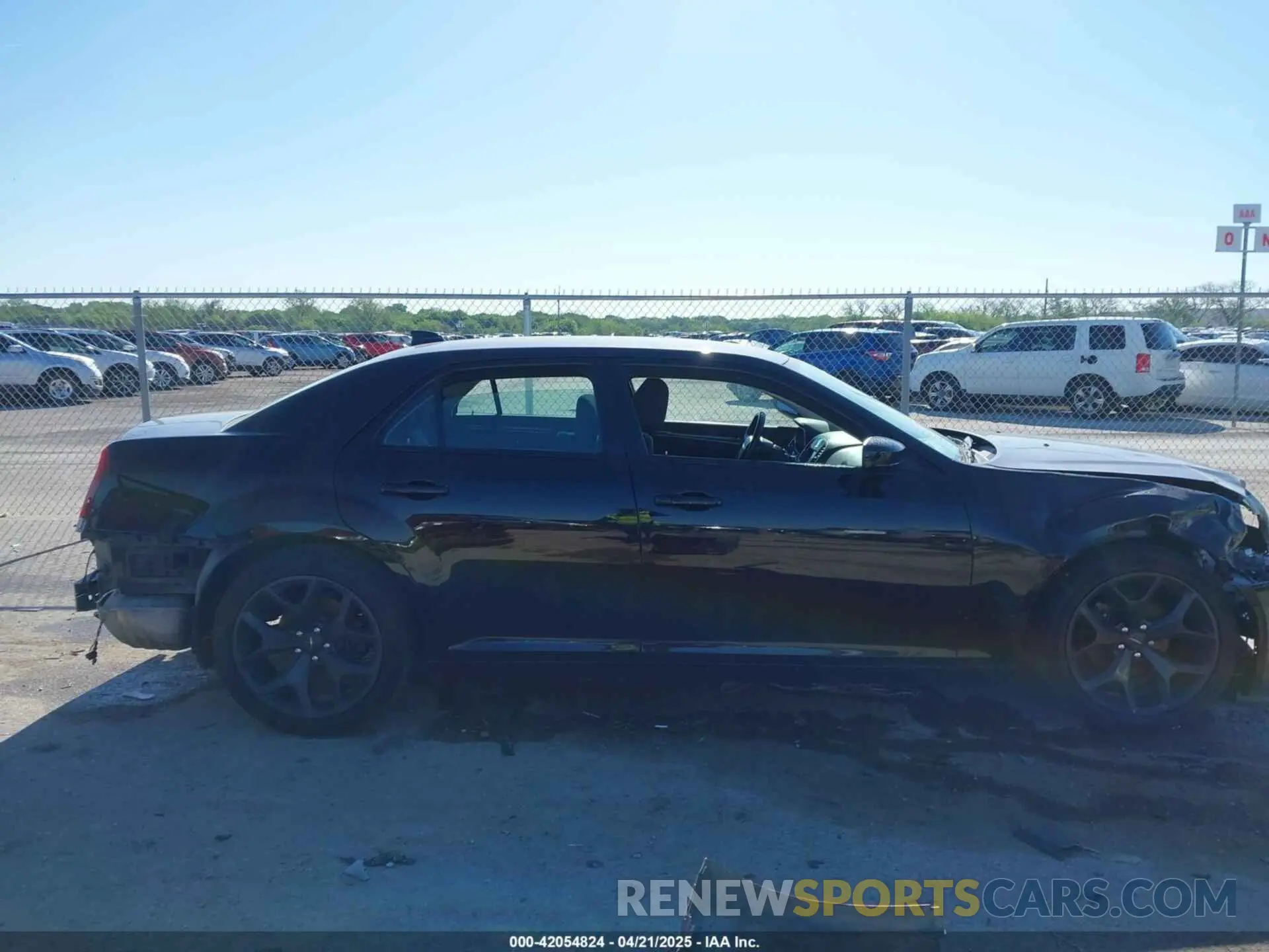 13 Фотография поврежденного автомобиля 2C3CCAAG8LH234610 CHRYSLER 300 2020