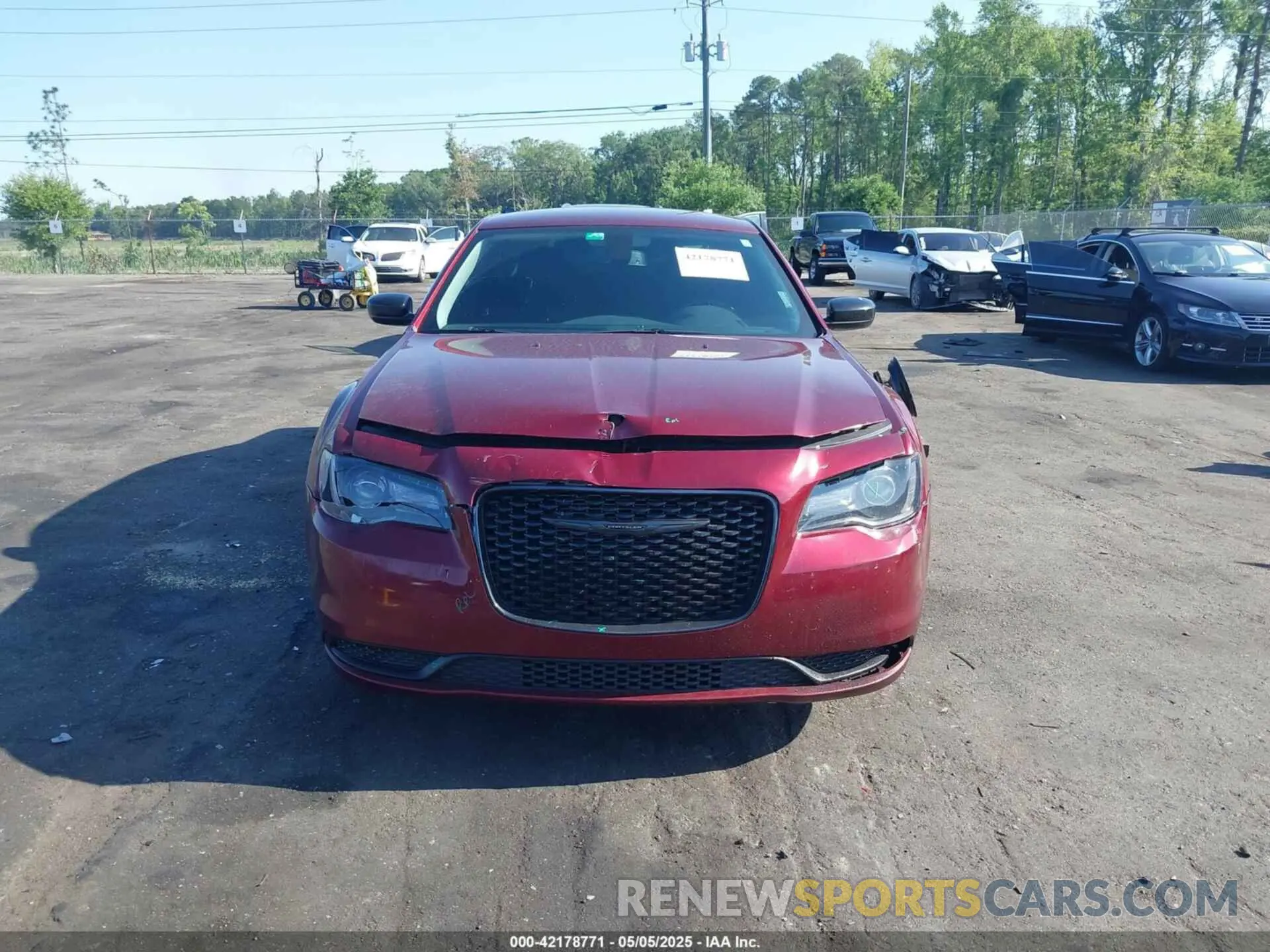12 Фотография поврежденного автомобиля 2C3CCAAG9LH172585 CHRYSLER 300 2020