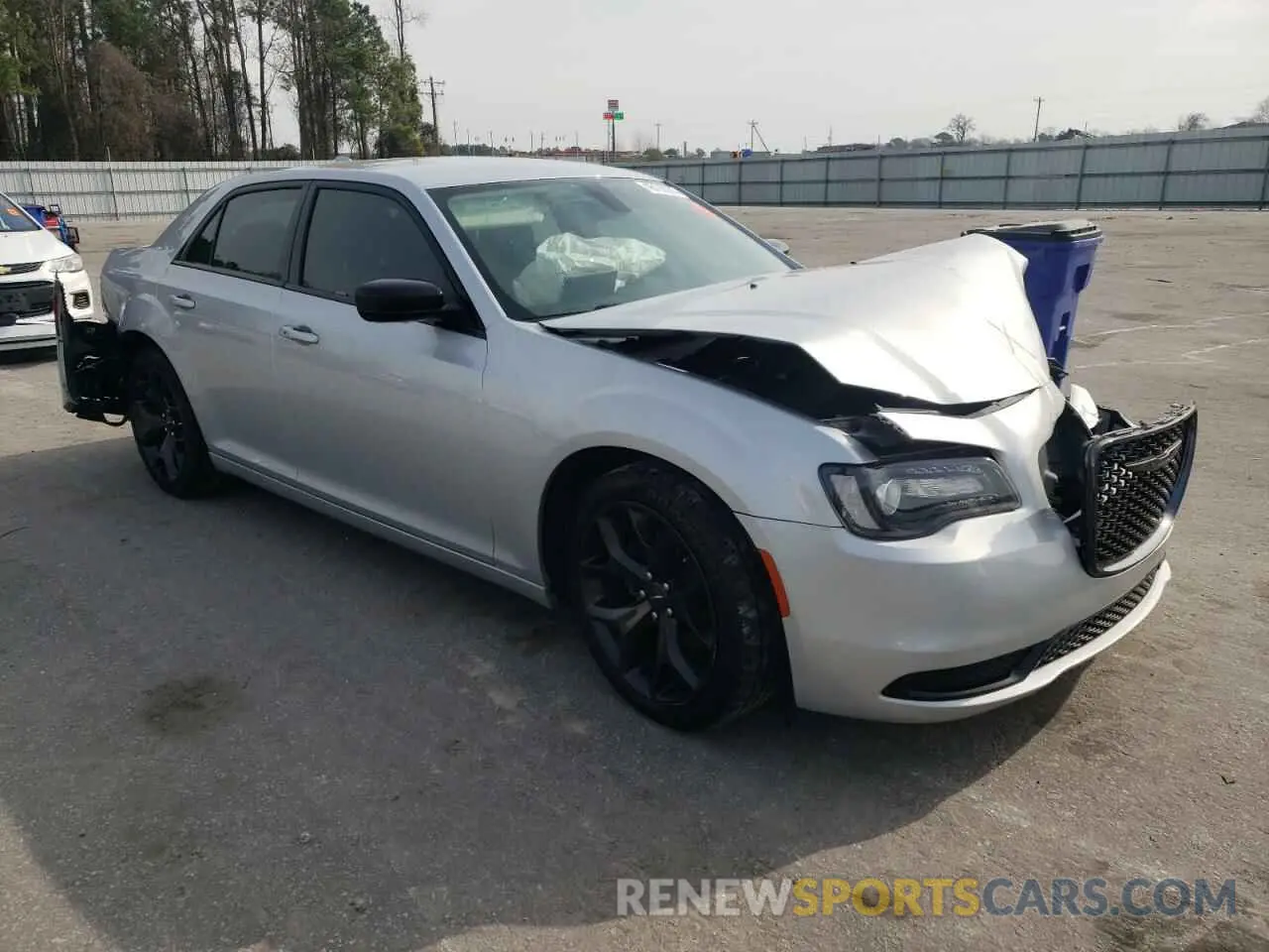 4 Photograph of a damaged car 2C3CCAAG9LH179097 CHRYSLER 300 2020