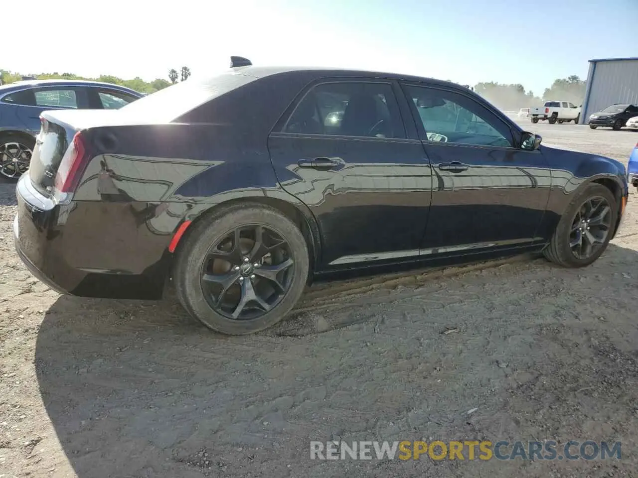 3 Photograph of a damaged car 2C3CCAAG9LH182369 CHRYSLER 300 2020