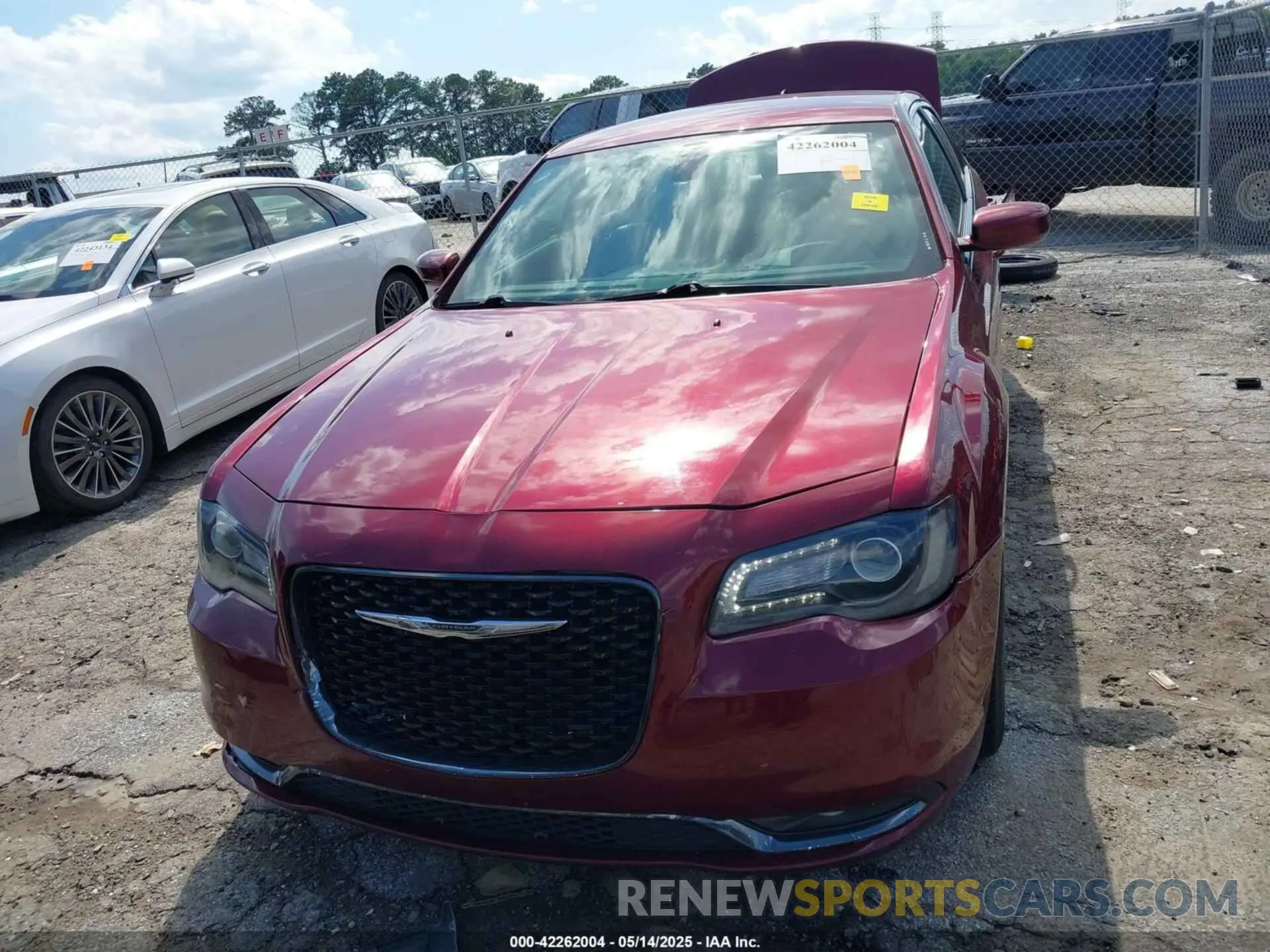 13 Photograph of a damaged car 2C3CCABG0LH145757 CHRYSLER 300 2020