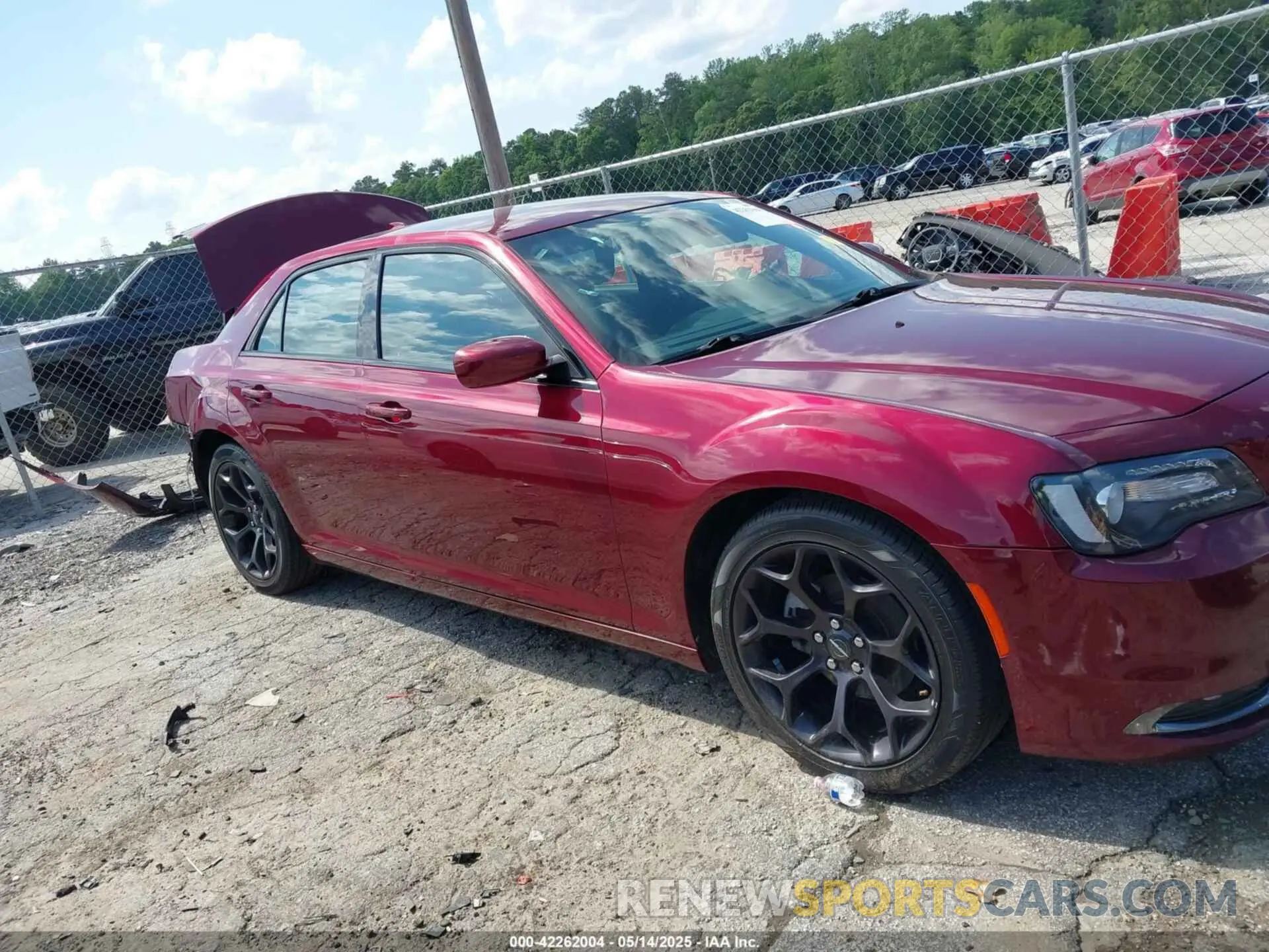 14 Photograph of a damaged car 2C3CCABG0LH145757 CHRYSLER 300 2020