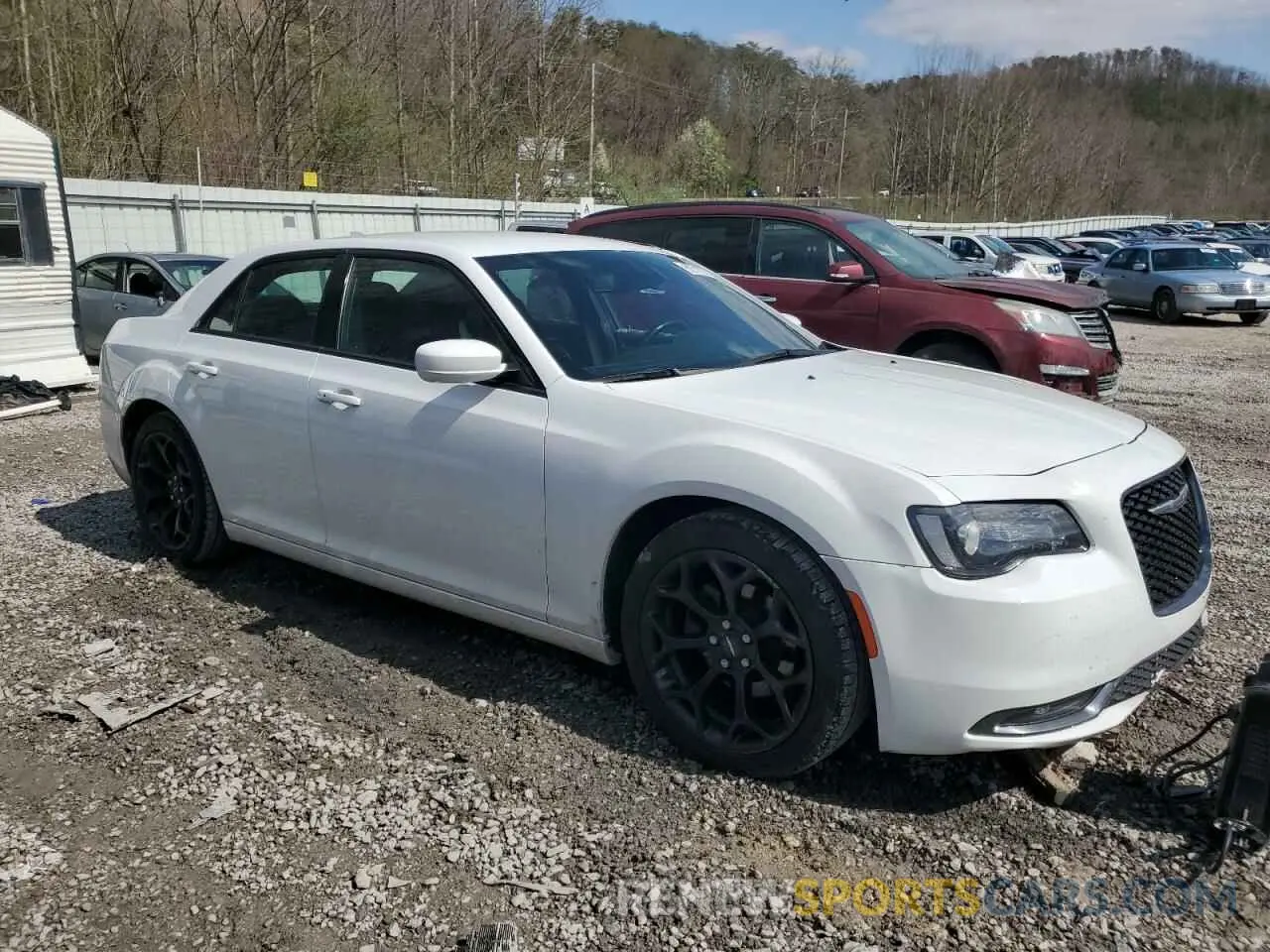4 Photograph of a damaged car 2C3CCABG5LH141767 CHRYSLER 300 2020