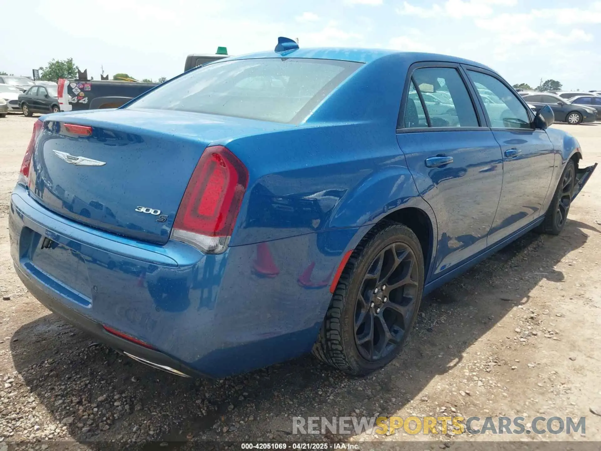 4 Фотография поврежденного автомобиля 2C3CCABG7LH188735 CHRYSLER 300 2020