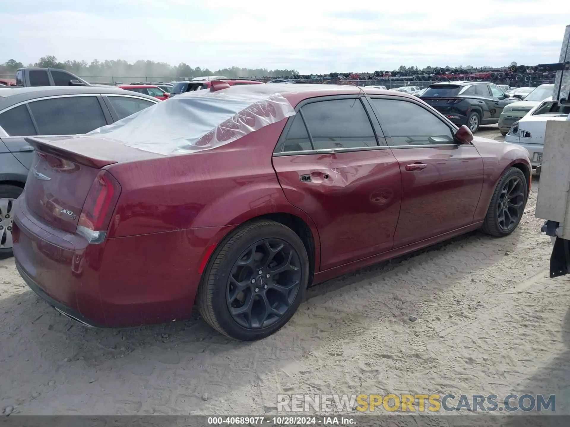 4 Фотография поврежденного автомобиля 2C3CCABT0LH233849 CHRYSLER 300 2020