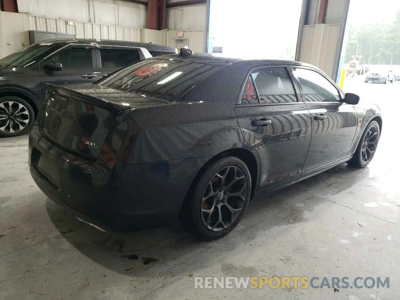 3 Photograph of a damaged car 2C3CCABT2LH180765 CHRYSLER 300 2020