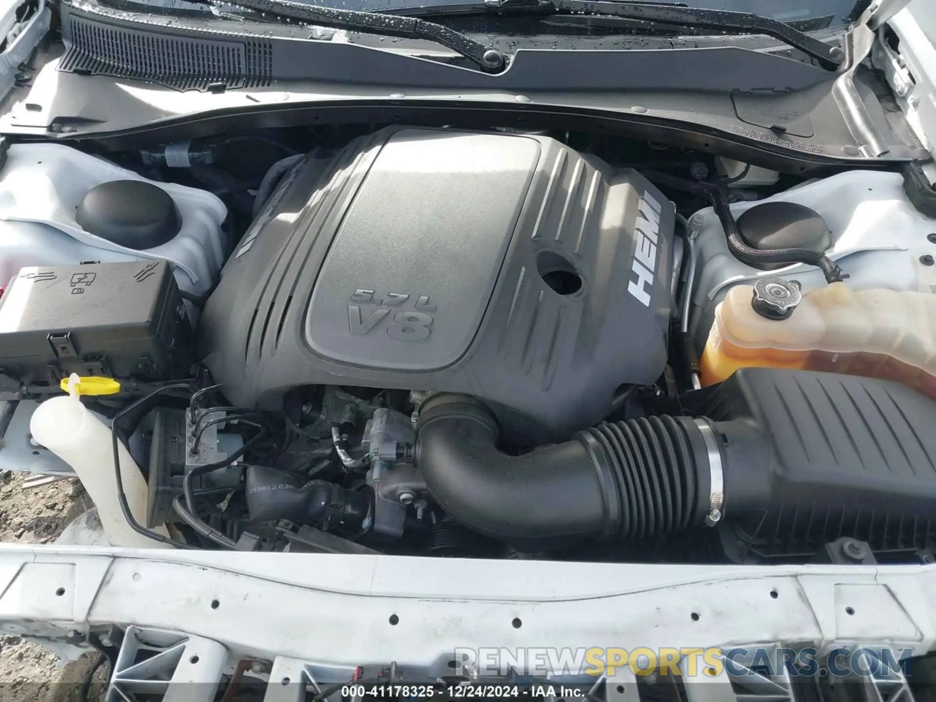 10 Фотография поврежденного автомобиля 2C3CCABT7LH145901 CHRYSLER 300 2020