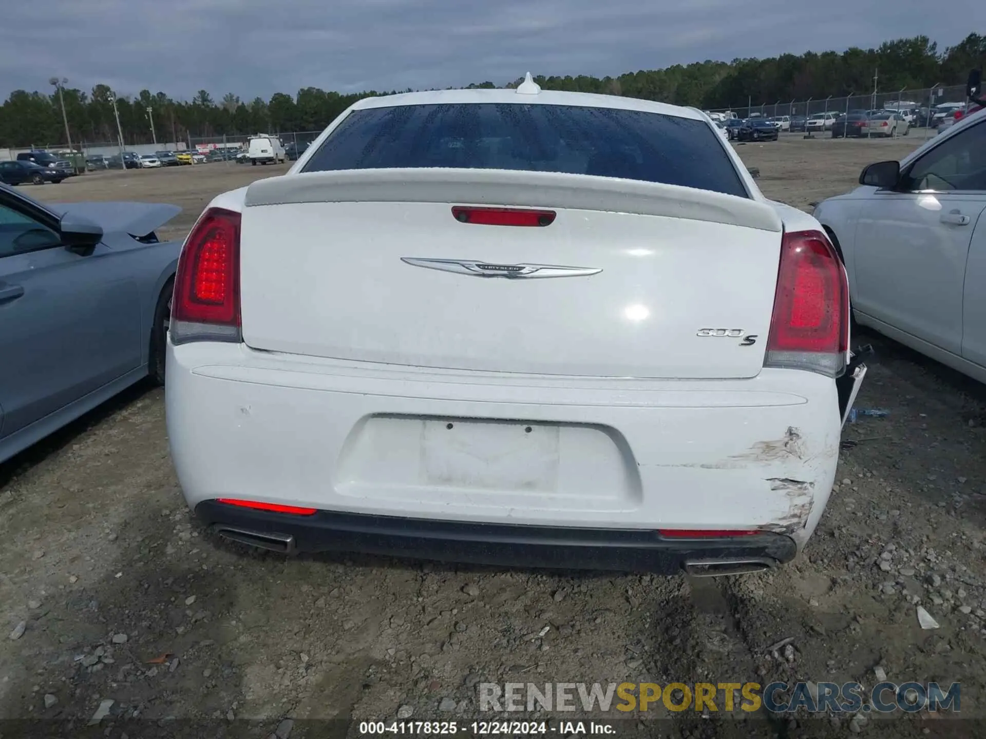 15 Фотография поврежденного автомобиля 2C3CCABT7LH145901 CHRYSLER 300 2020
