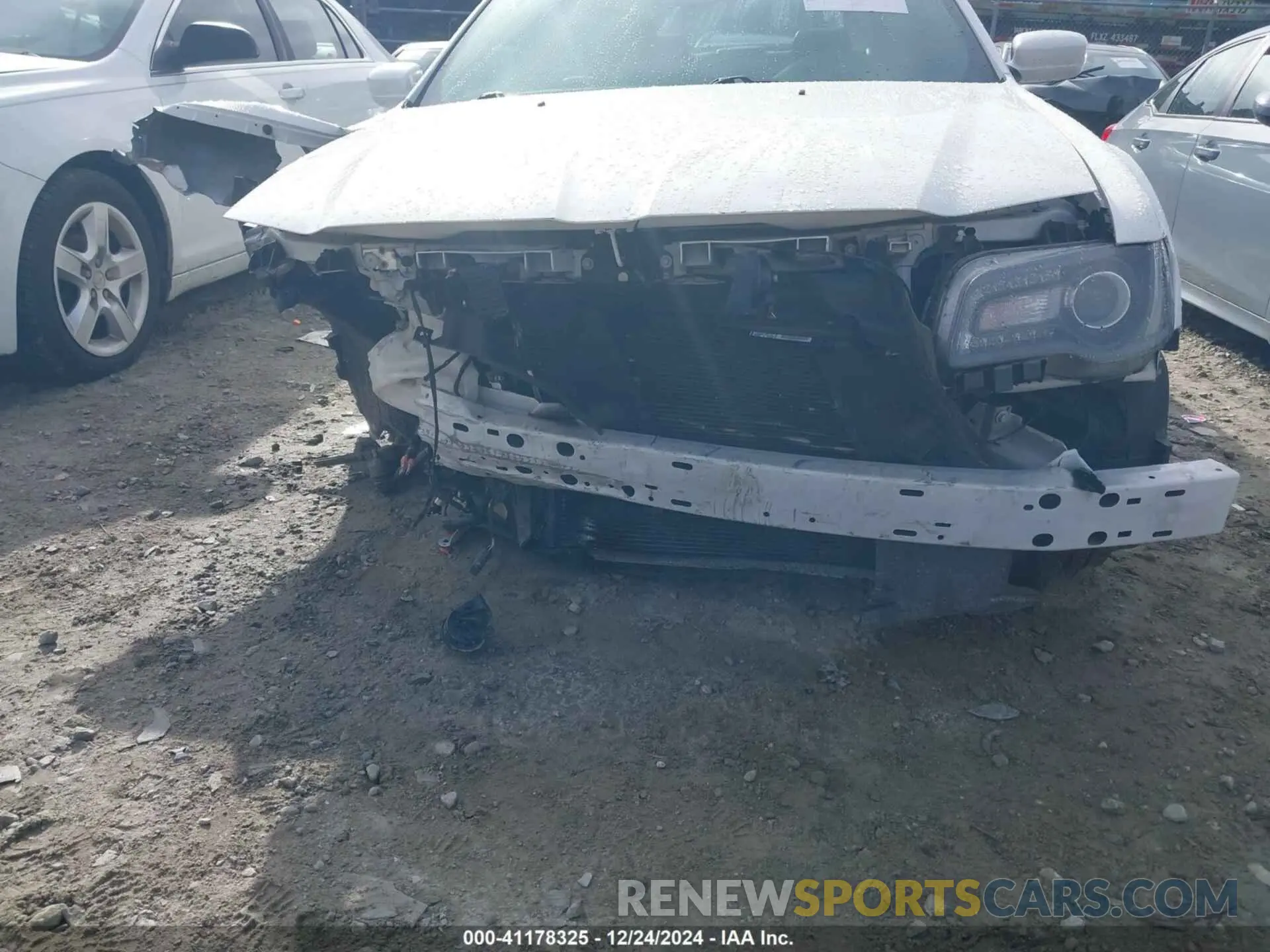 6 Фотография поврежденного автомобиля 2C3CCABT7LH145901 CHRYSLER 300 2020