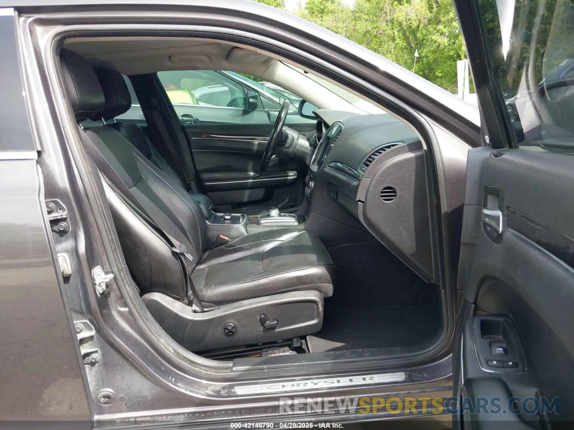 5 Фотография поврежденного автомобиля 2C3CCAEG2LH154486 CHRYSLER 300 2020