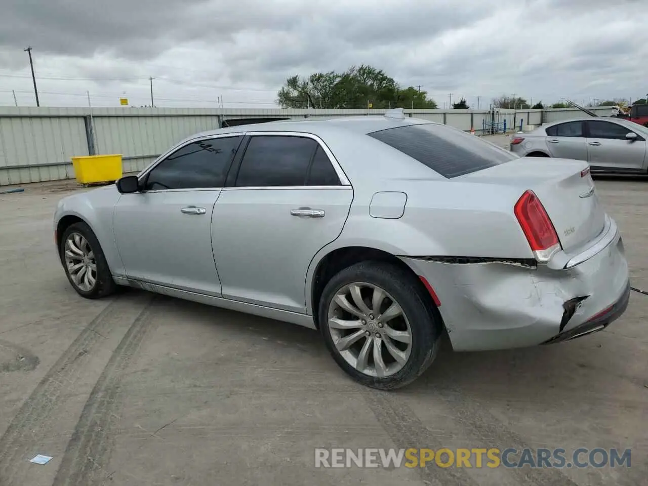 2 Photograph of a damaged car 2C3CCAEG3LH108780 CHRYSLER 300 2020