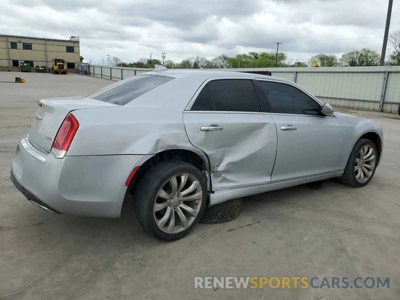 3 Photograph of a damaged car 2C3CCAEG3LH108780 CHRYSLER 300 2020