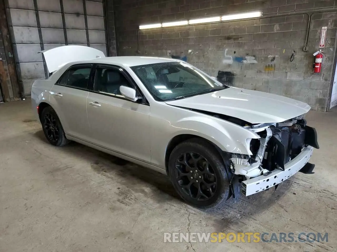 4 Фотография поврежденного автомобиля 2C3CCAGG6LH128552 CHRYSLER 300 2020