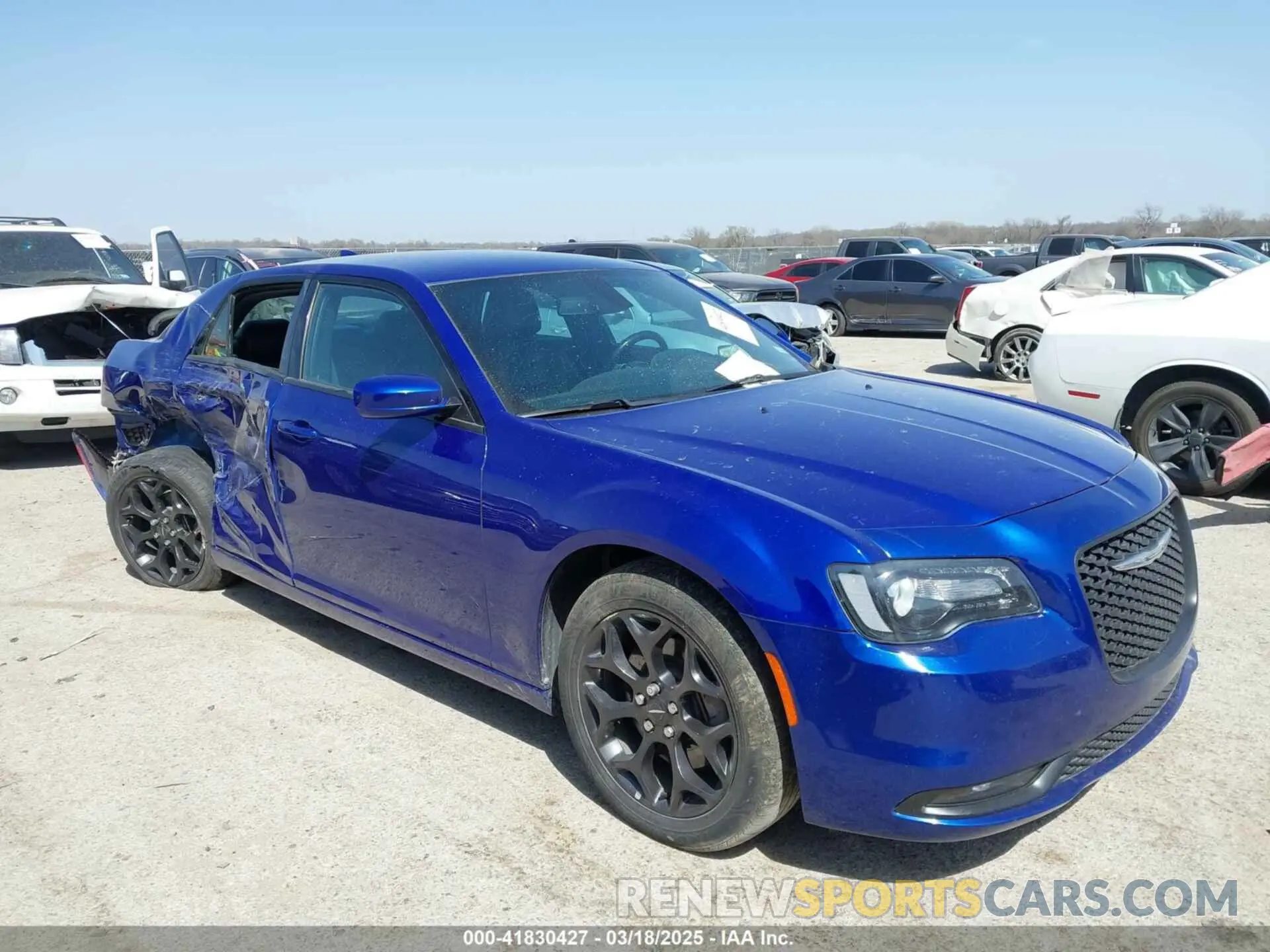 1 Photograph of a damaged car 2C3CCAGG6LH131564 CHRYSLER 300 2020