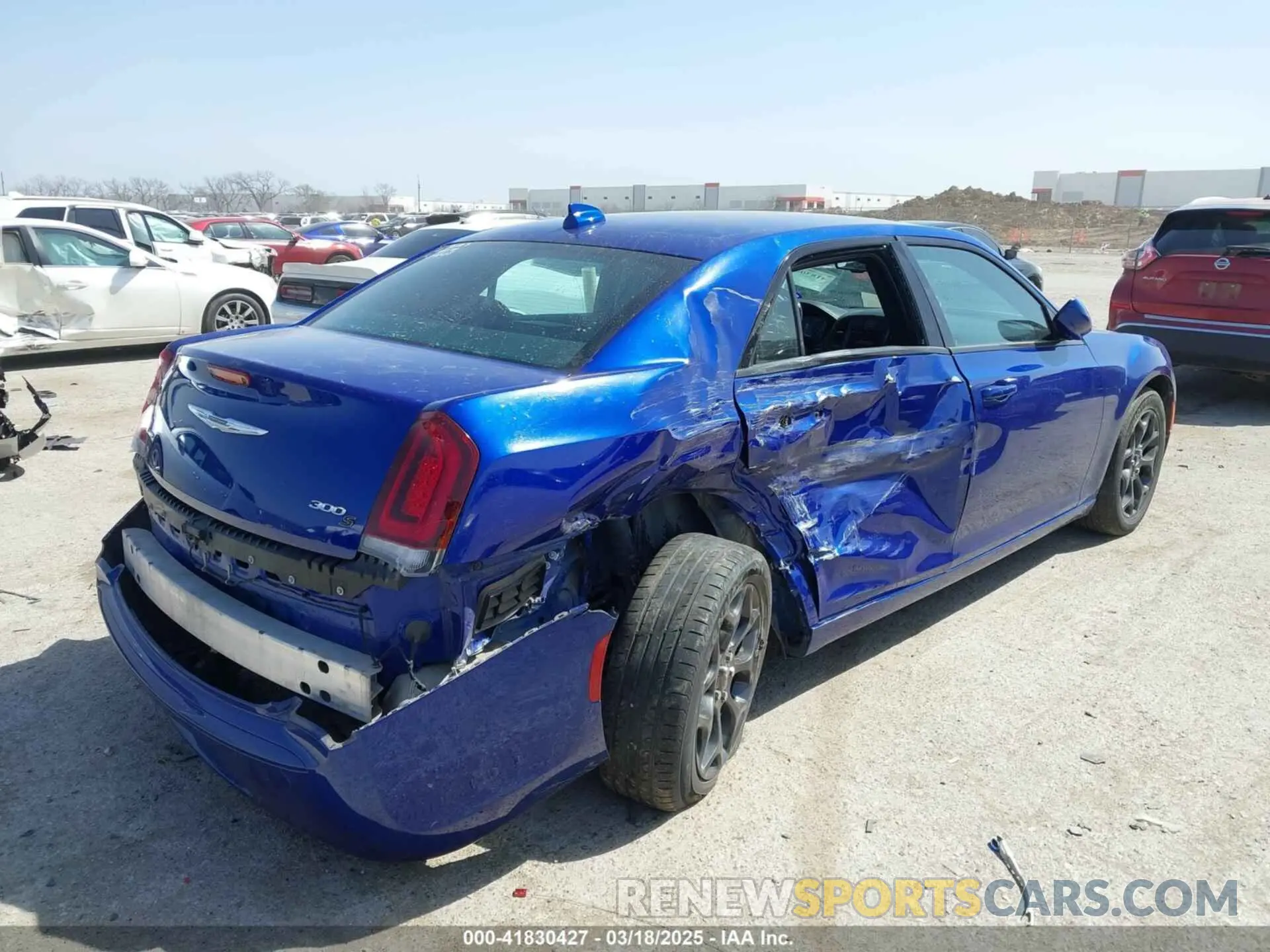 4 Photograph of a damaged car 2C3CCAGG6LH131564 CHRYSLER 300 2020