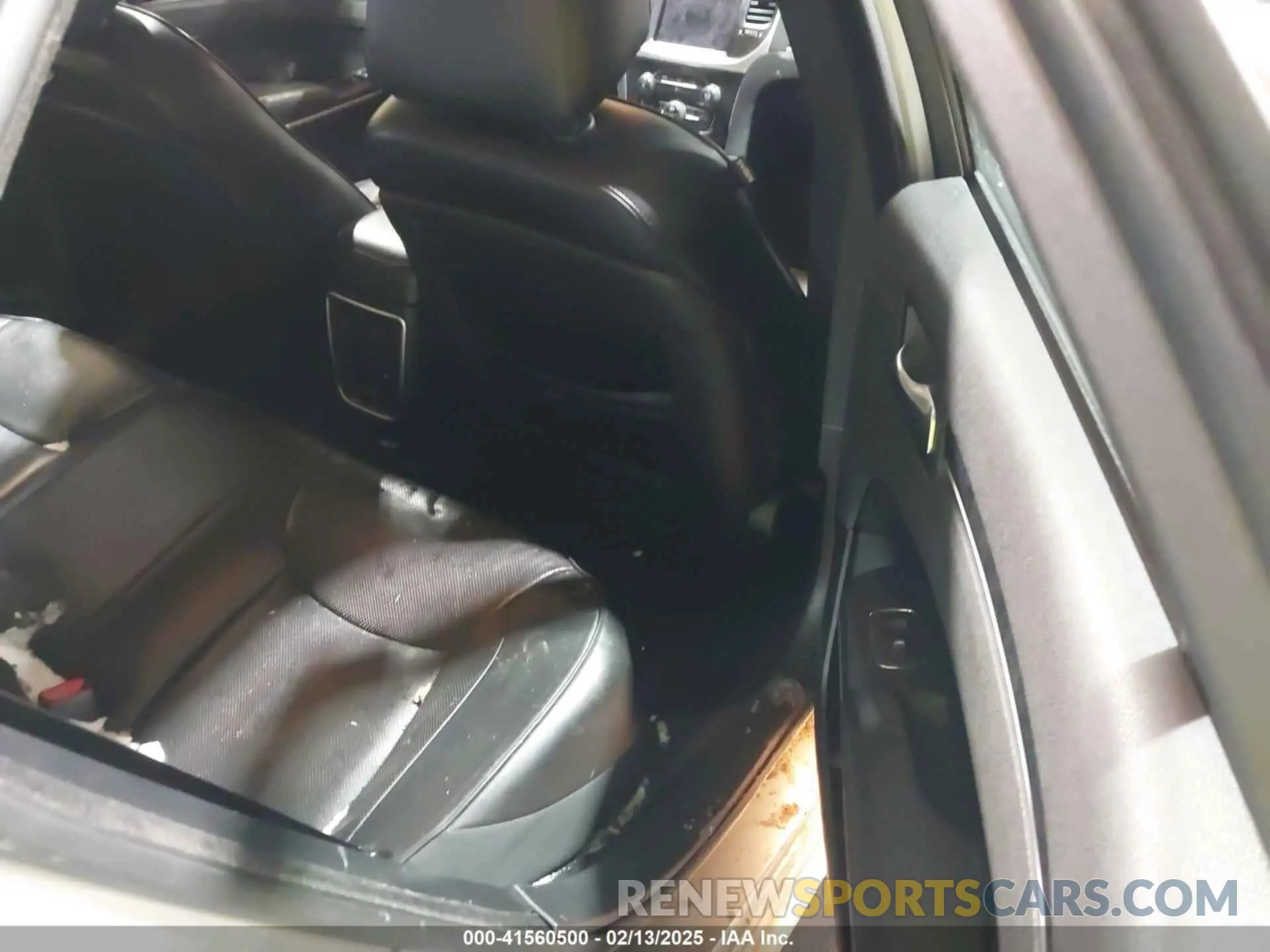 8 Фотография поврежденного автомобиля 2C3CCAKG5LH142028 CHRYSLER 300 2020