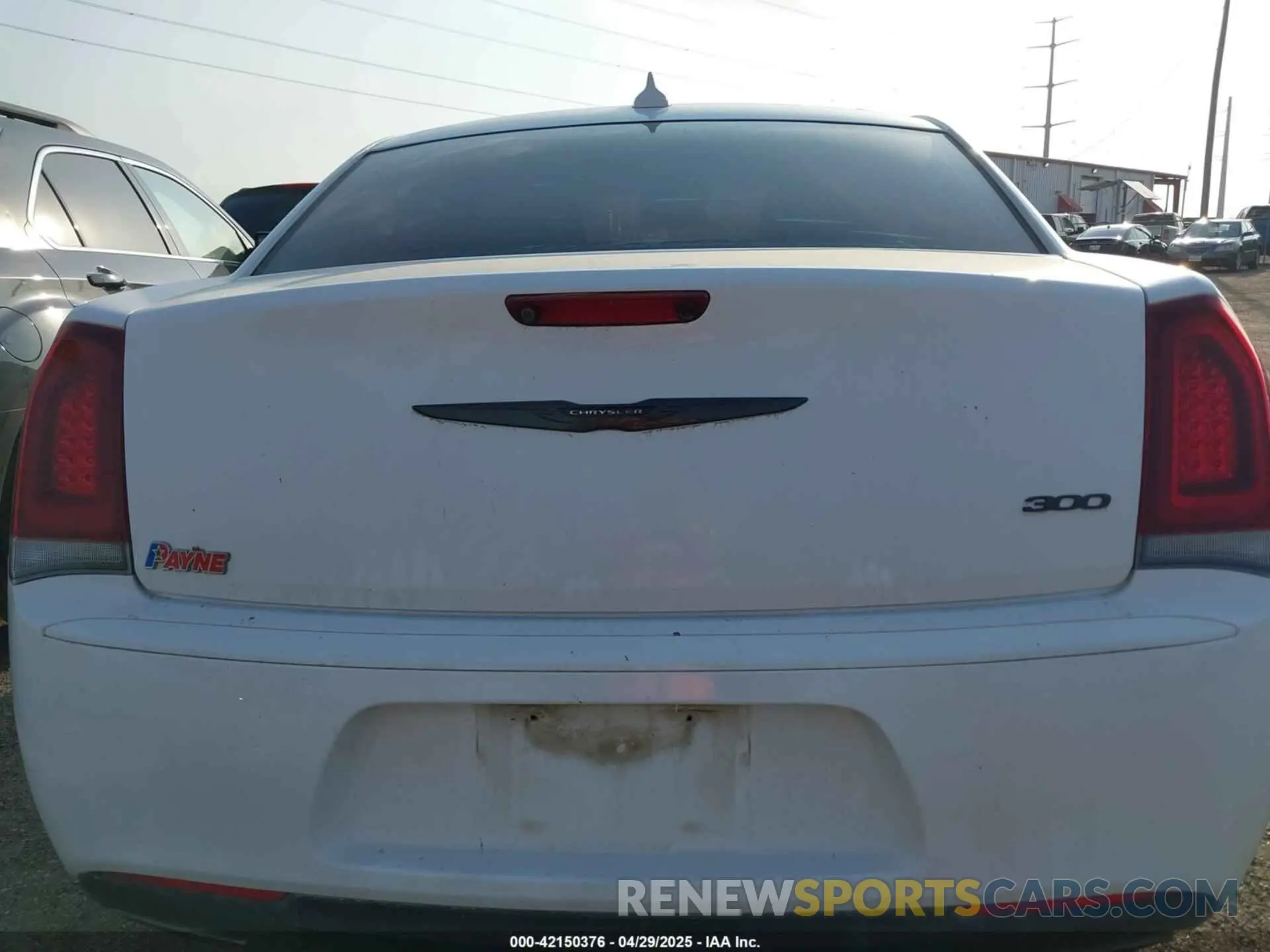 16 Photograph of a damaged car 2C3CCAAG5MH649188 CHRYSLER 300 2021