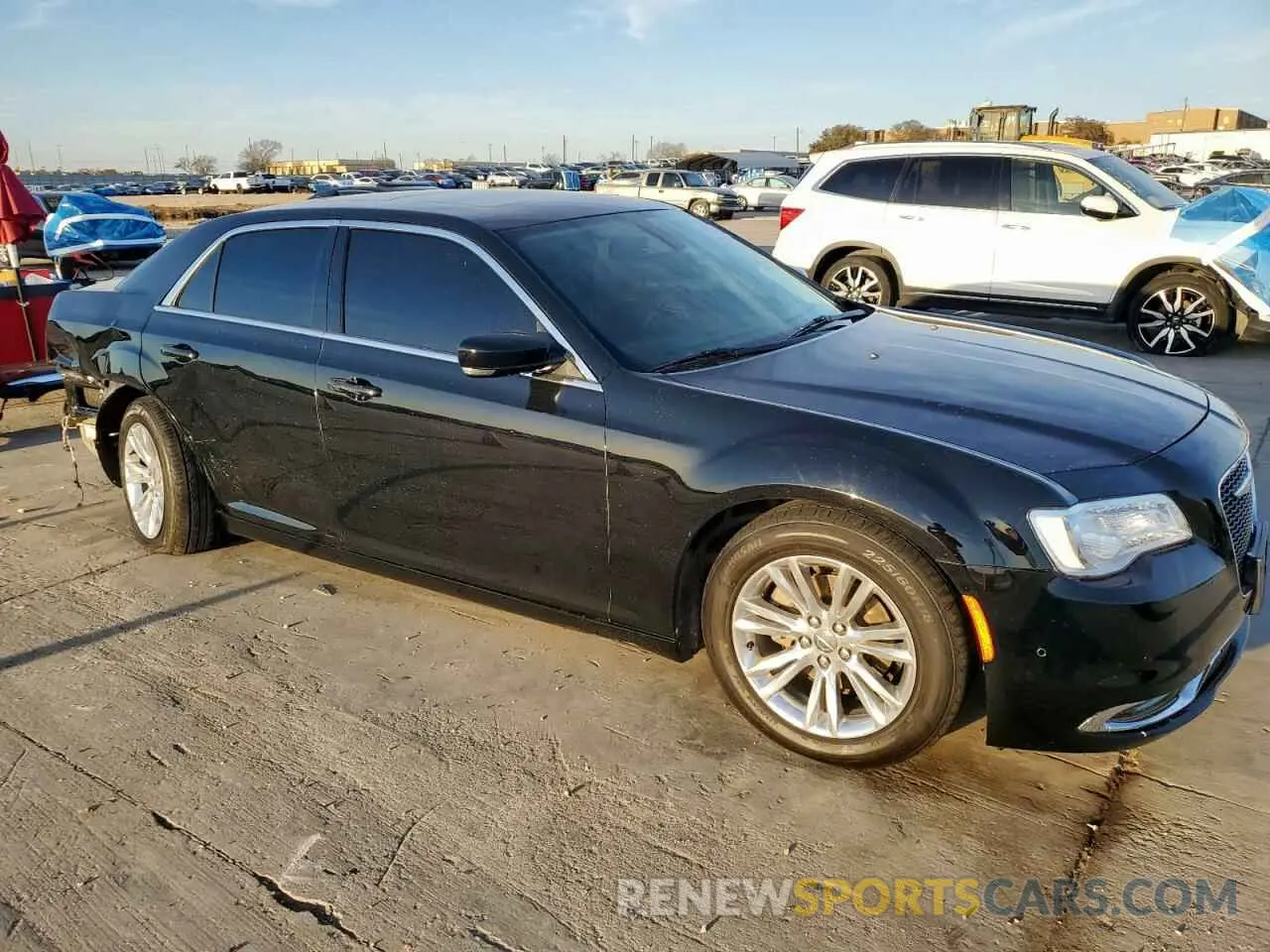 4 Photograph of a damaged car 2C3CCAAG6MH671684 CHRYSLER 300 2021