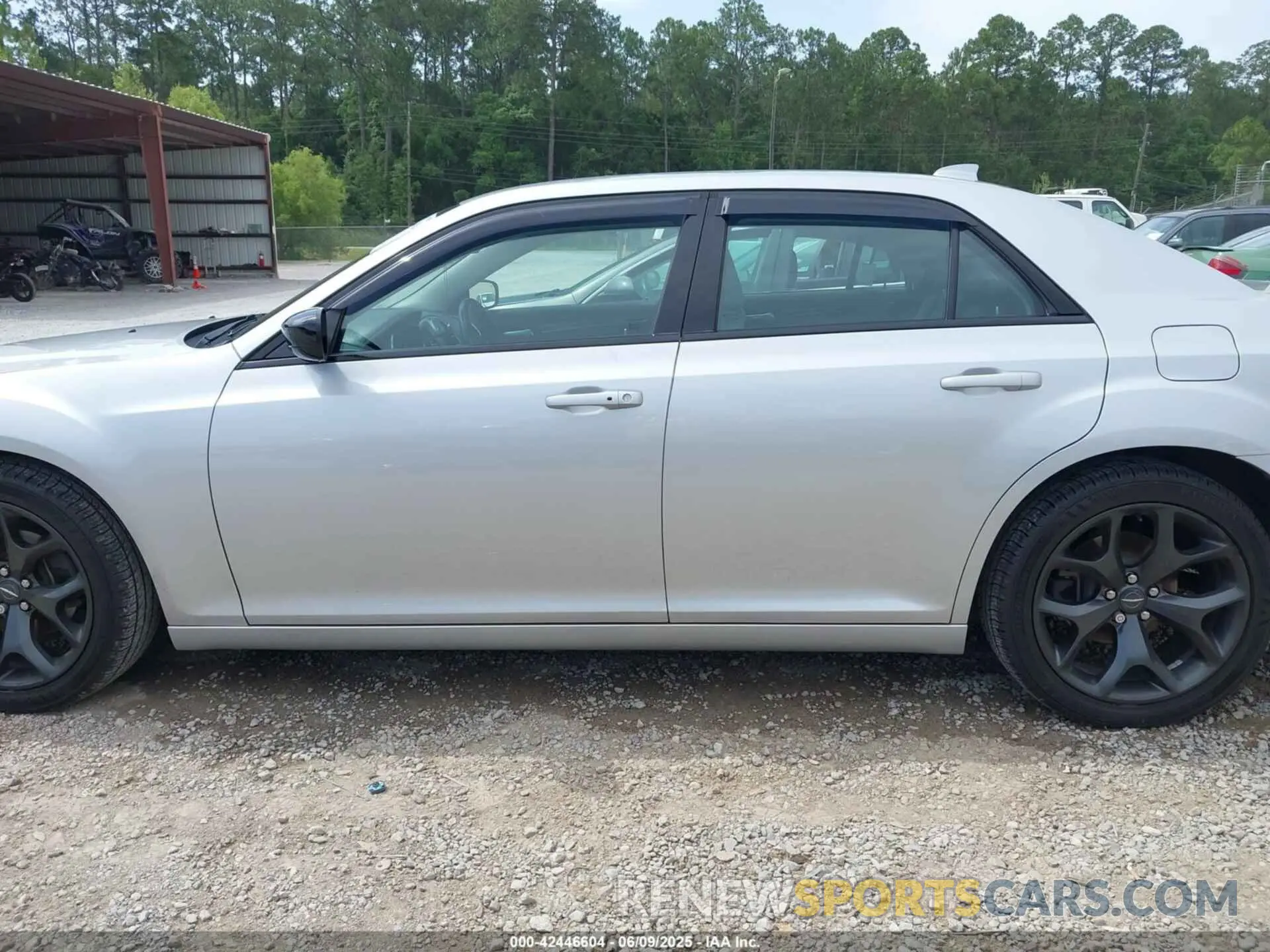14 Photograph of a damaged car 2C3CCAAGXMH515843 CHRYSLER 300 2021