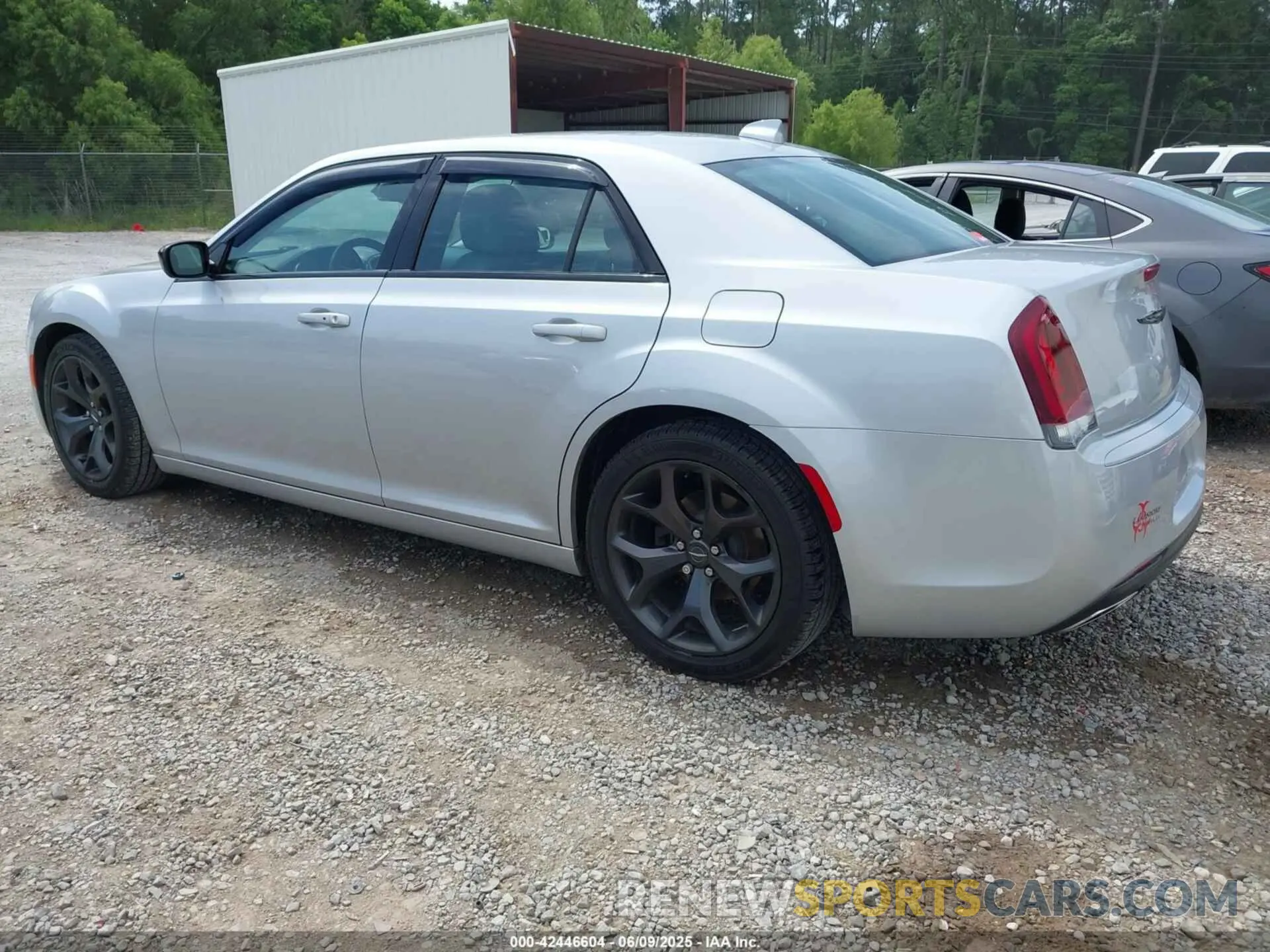 3 Photograph of a damaged car 2C3CCAAGXMH515843 CHRYSLER 300 2021