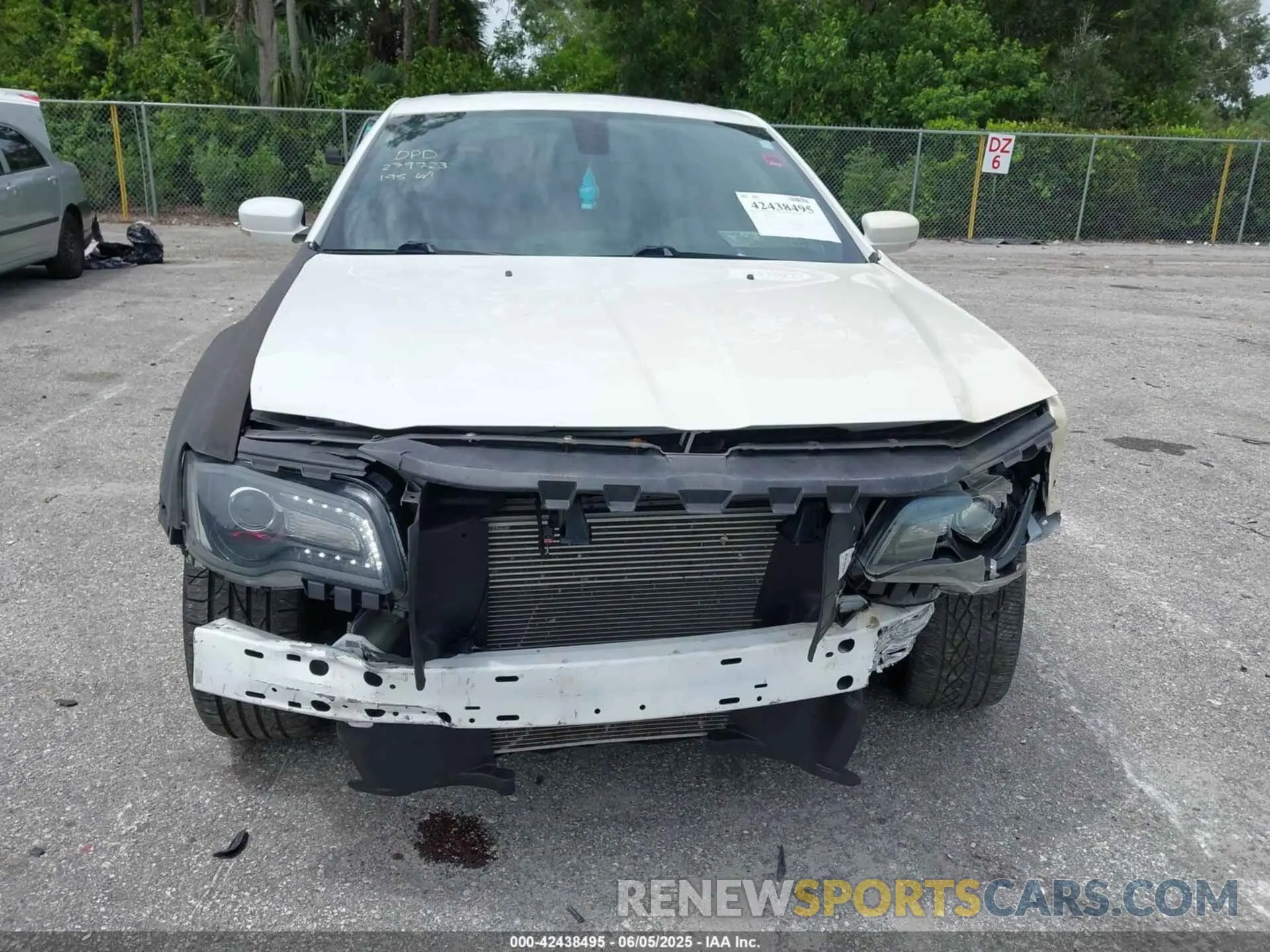 13 Фотография поврежденного автомобиля 2C3CCABG0MH537039 CHRYSLER 300 2021