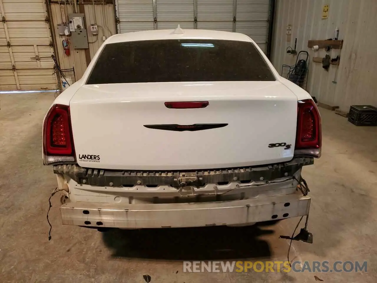 6 Фотография поврежденного автомобиля 2C3CCABG0MH585799 CHRYSLER 300 2021
