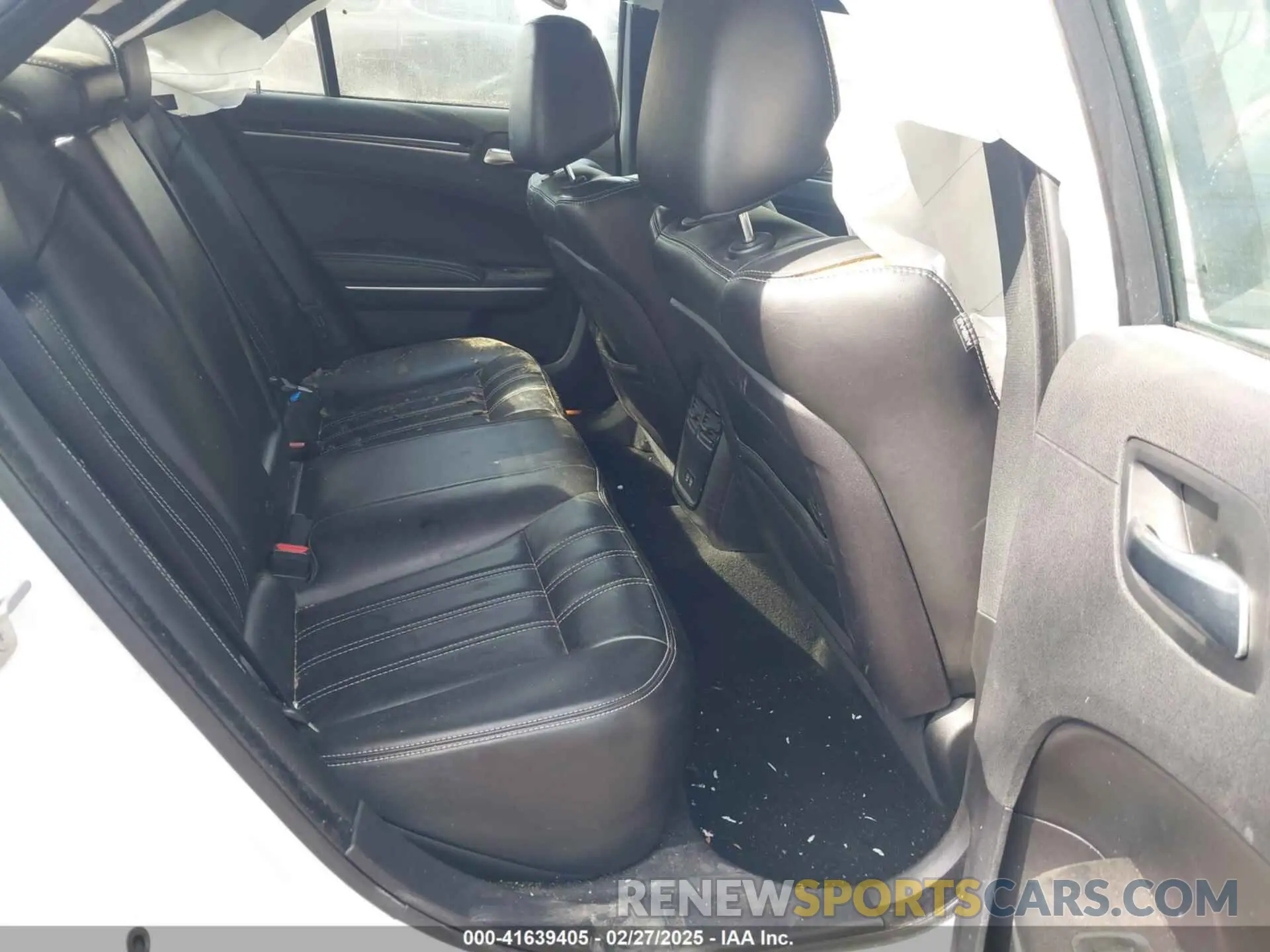 8 Фотография поврежденного автомобиля 2C3CCABG1MH520380 CHRYSLER 300 2021
