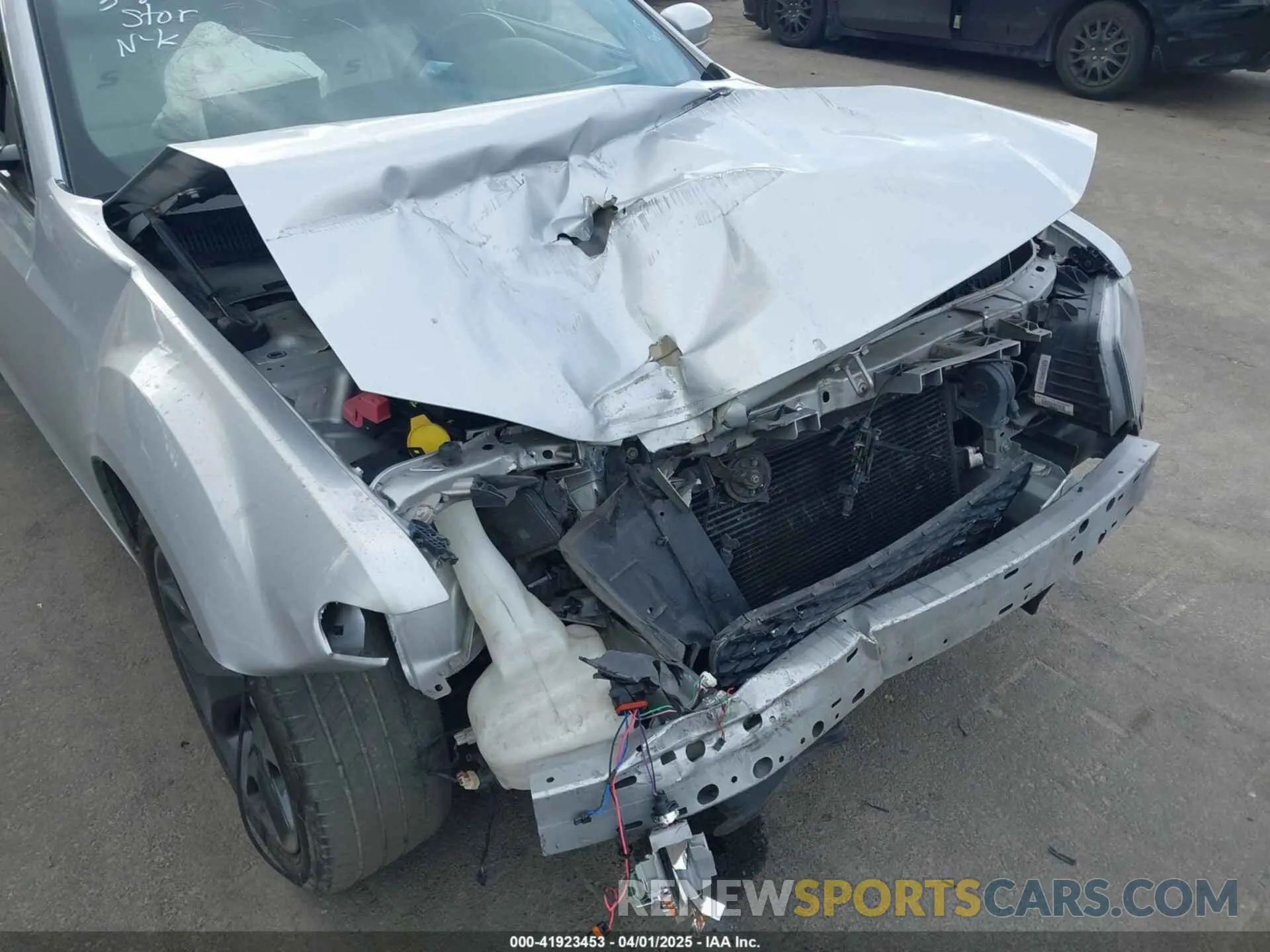 6 Фотография поврежденного автомобиля 2C3CCABG1MH523618 CHRYSLER 300 2021