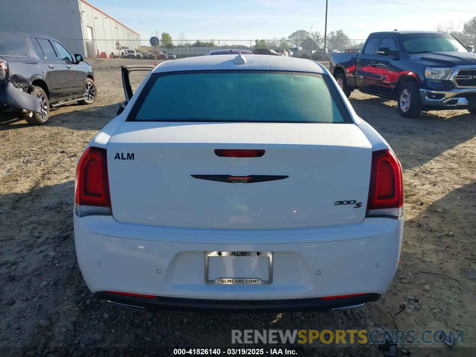 17 Фотография поврежденного автомобиля 2C3CCABG1MH595841 CHRYSLER 300 2021