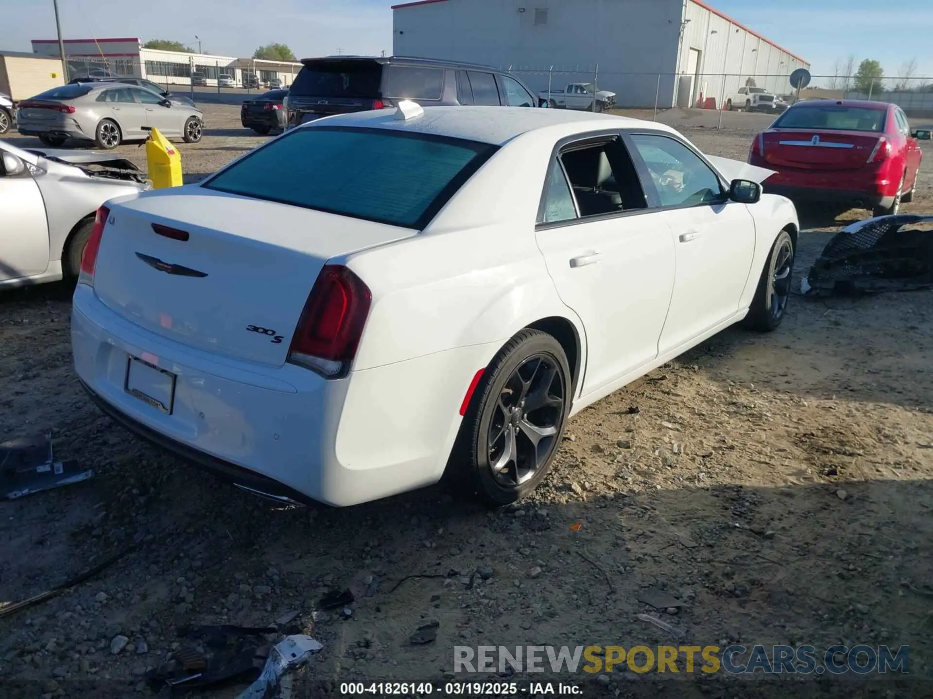 4 Фотография поврежденного автомобиля 2C3CCABG1MH595841 CHRYSLER 300 2021