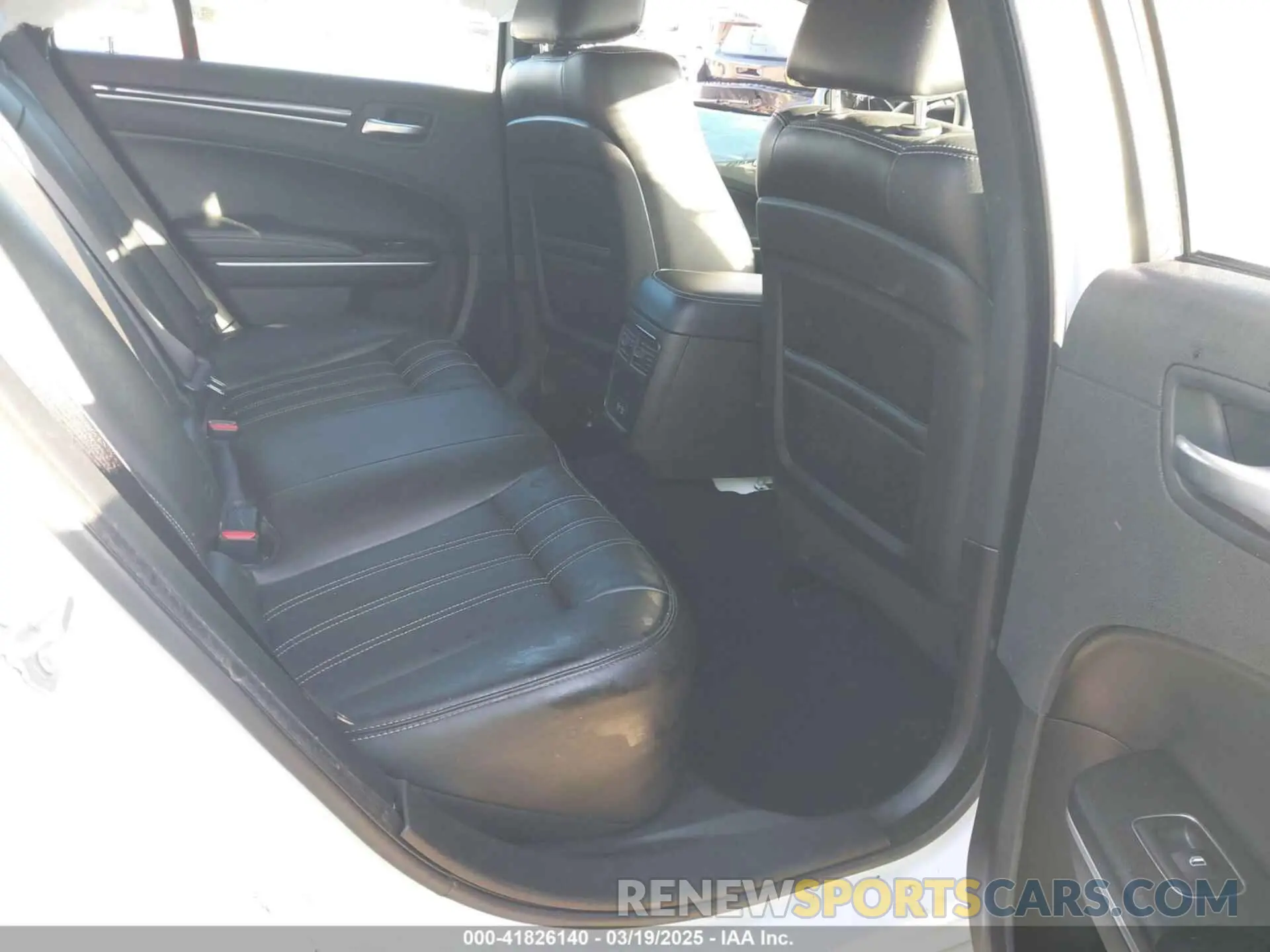 8 Фотография поврежденного автомобиля 2C3CCABG1MH595841 CHRYSLER 300 2021