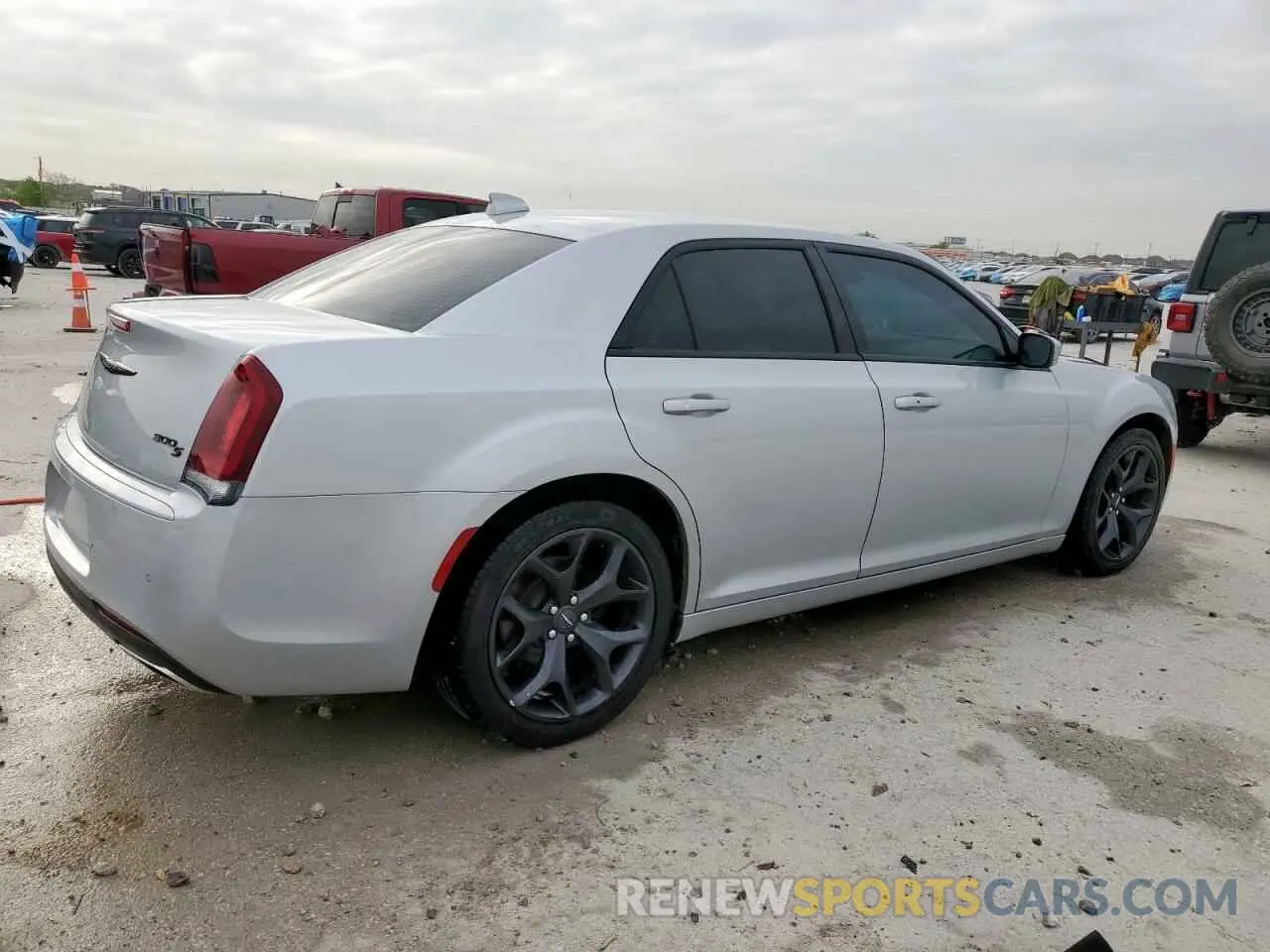 3 Фотография поврежденного автомобиля 2C3CCABG2MH545658 CHRYSLER 300 2021