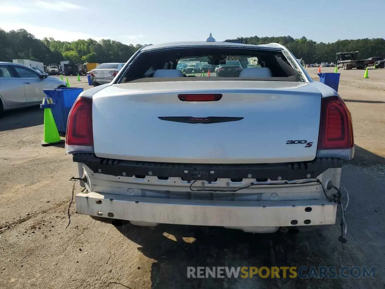 6 Photograph of a damaged car 2C3CCABG4MH525539 CHRYSLER 300 2021