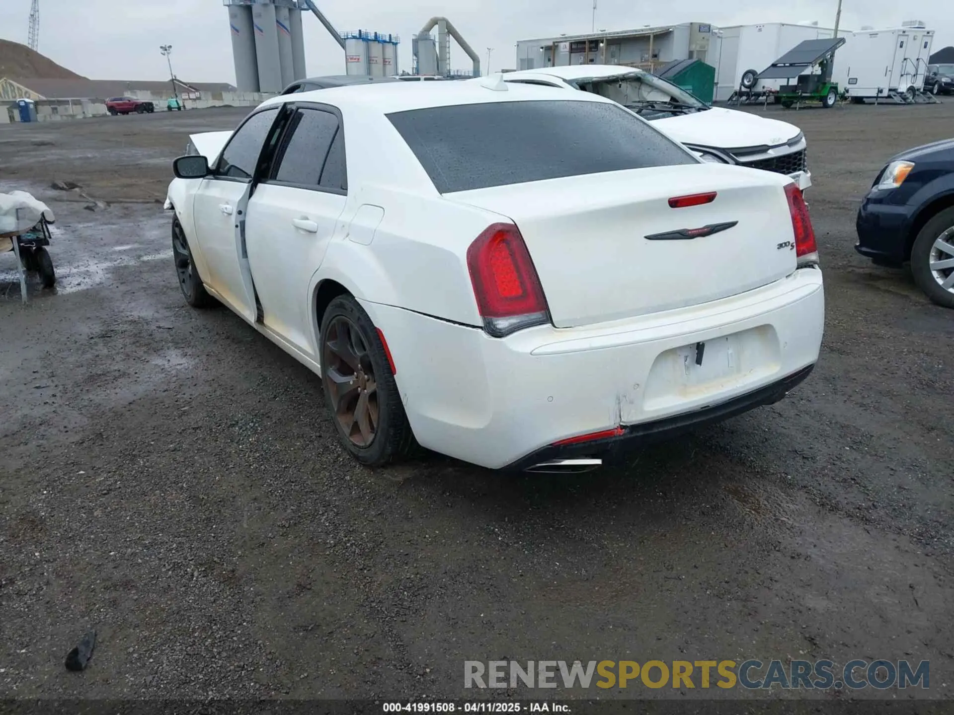 3 Фотография поврежденного автомобиля 2C3CCABG5MH532807 CHRYSLER 300 2021