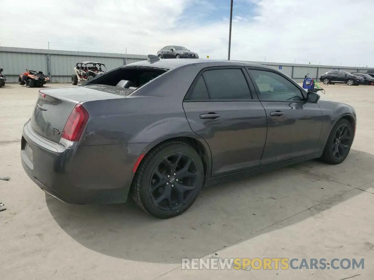 3 Фотография поврежденного автомобиля 2C3CCABG7MH523672 CHRYSLER 300 2021