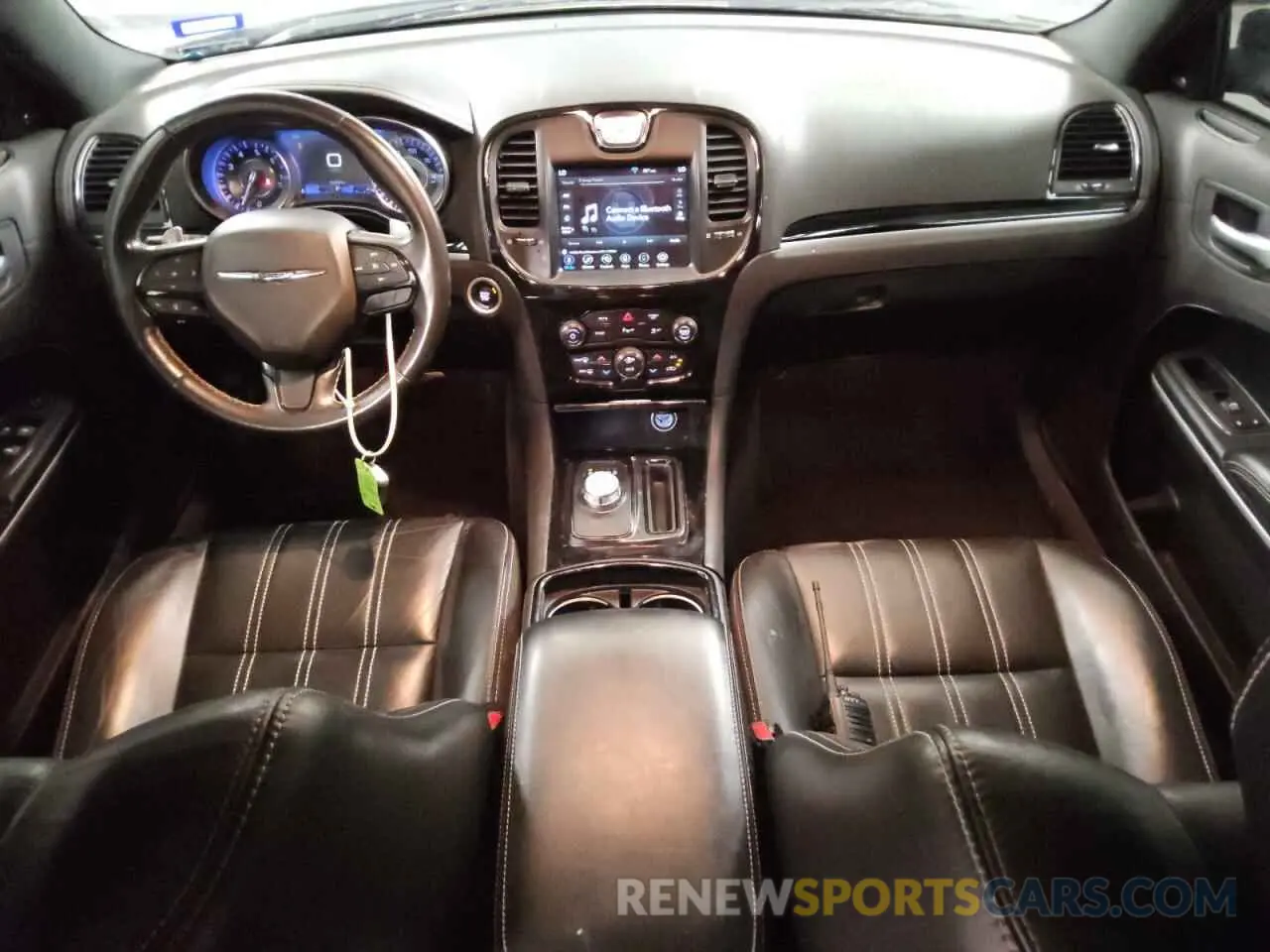 8 Photograph of a damaged car 2C3CCABG8MH520182 CHRYSLER 300 2021