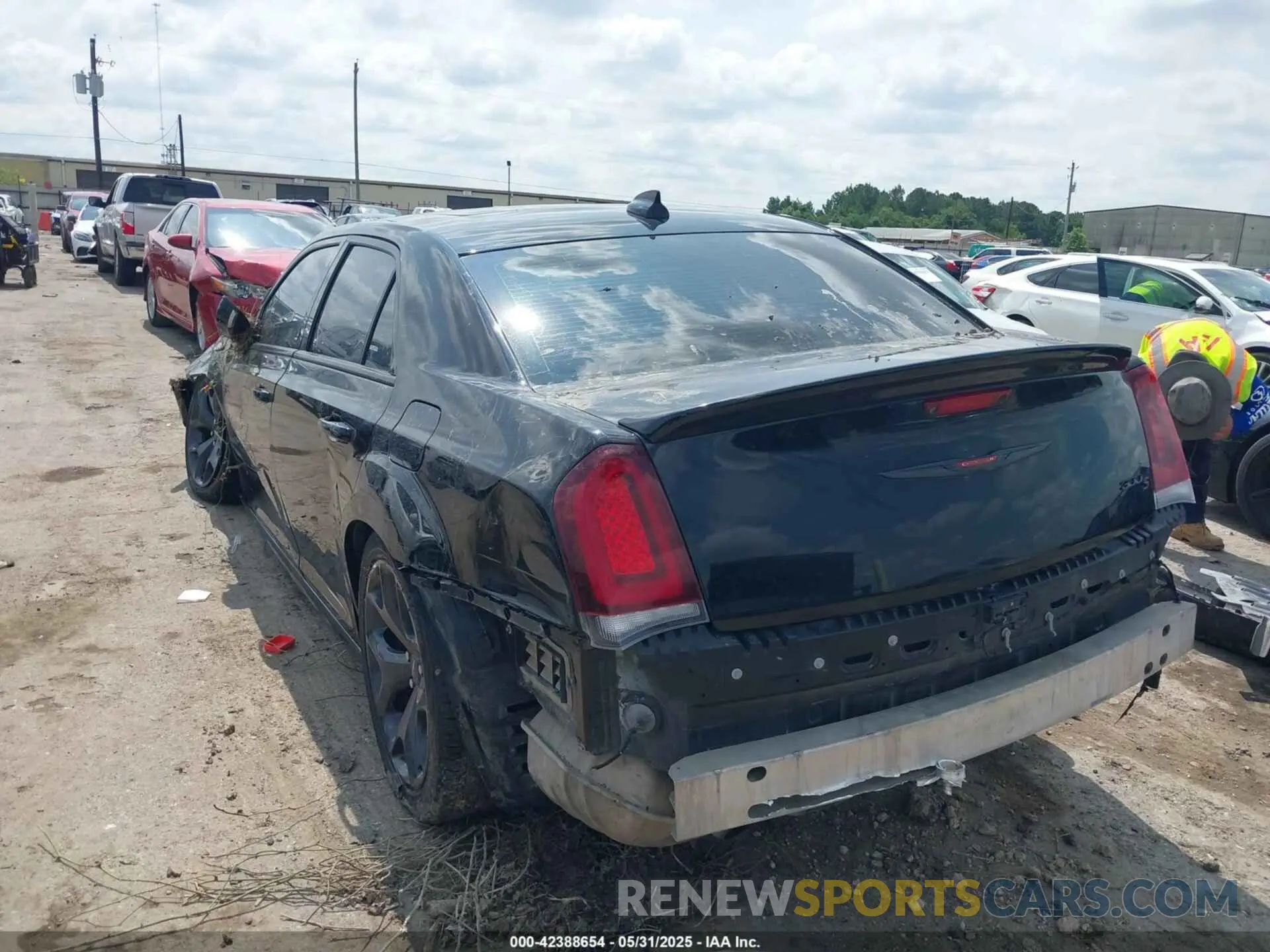 3 Фотография поврежденного автомобиля 2C3CCABG8MH576073 CHRYSLER 300 2021
