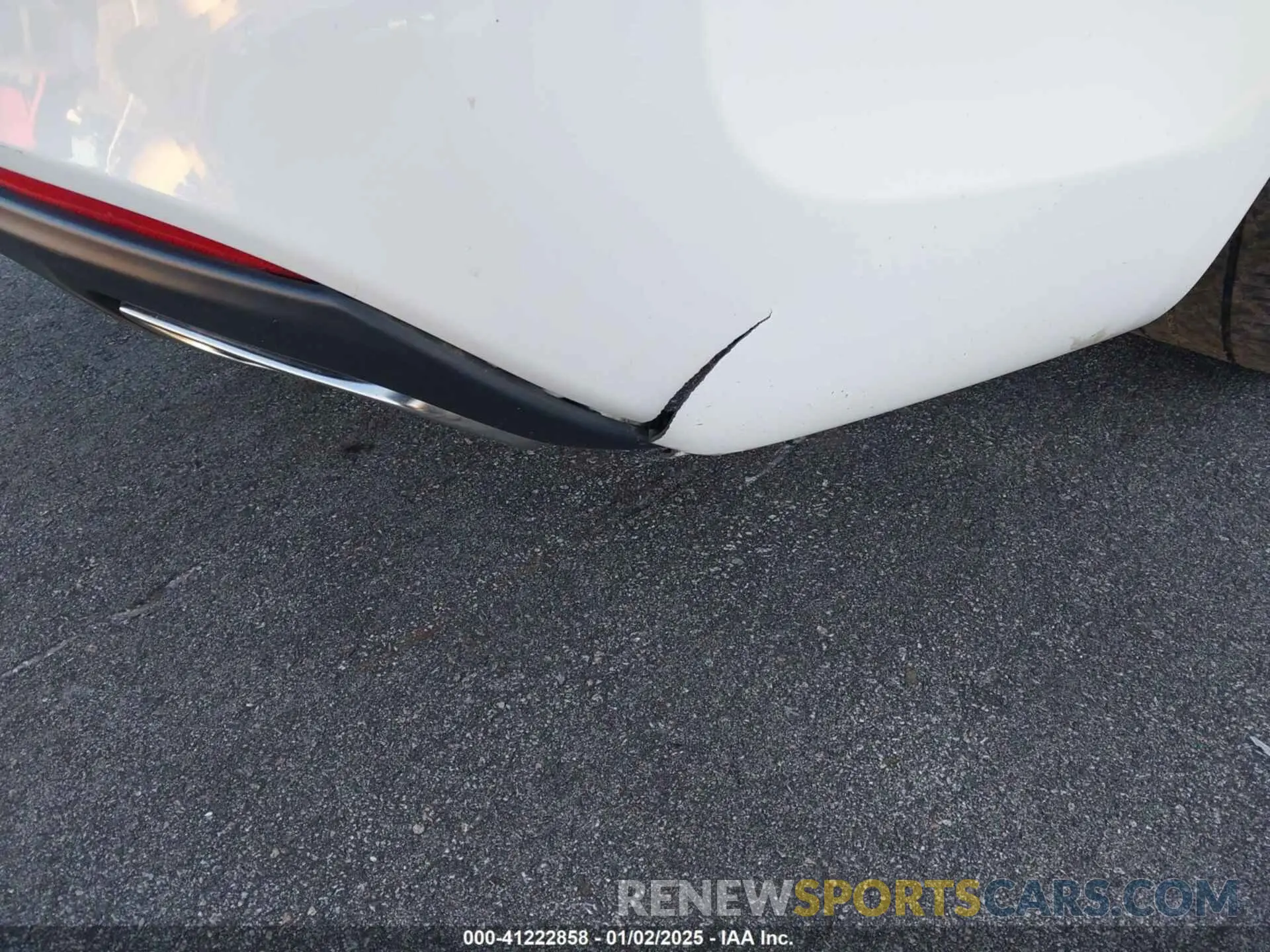 17 Photograph of a damaged car 2C3CCABG9MH545933 CHRYSLER 300 2021
