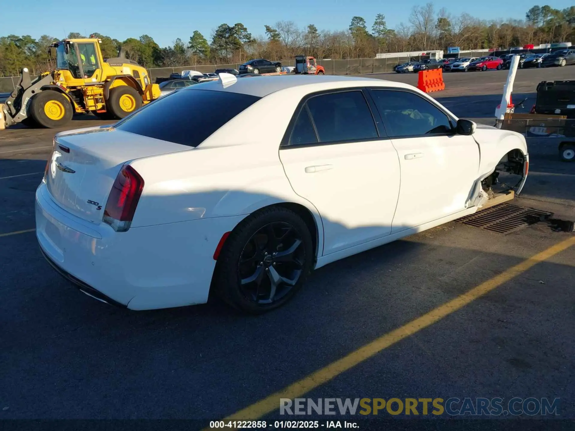 4 Photograph of a damaged car 2C3CCABG9MH545933 CHRYSLER 300 2021