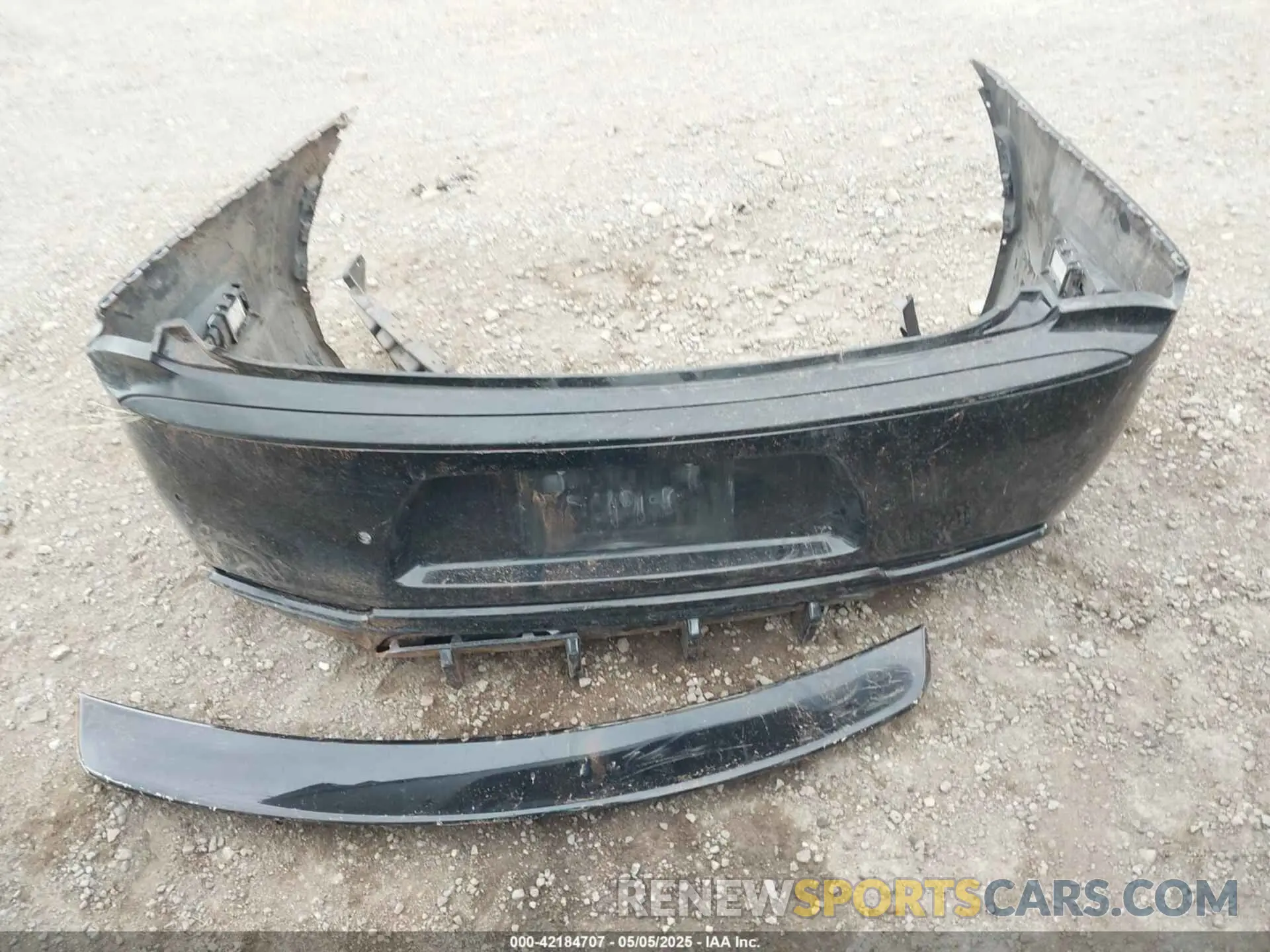 11 Photograph of a damaged car 2C3CCABG9MH545964 CHRYSLER 300 2021