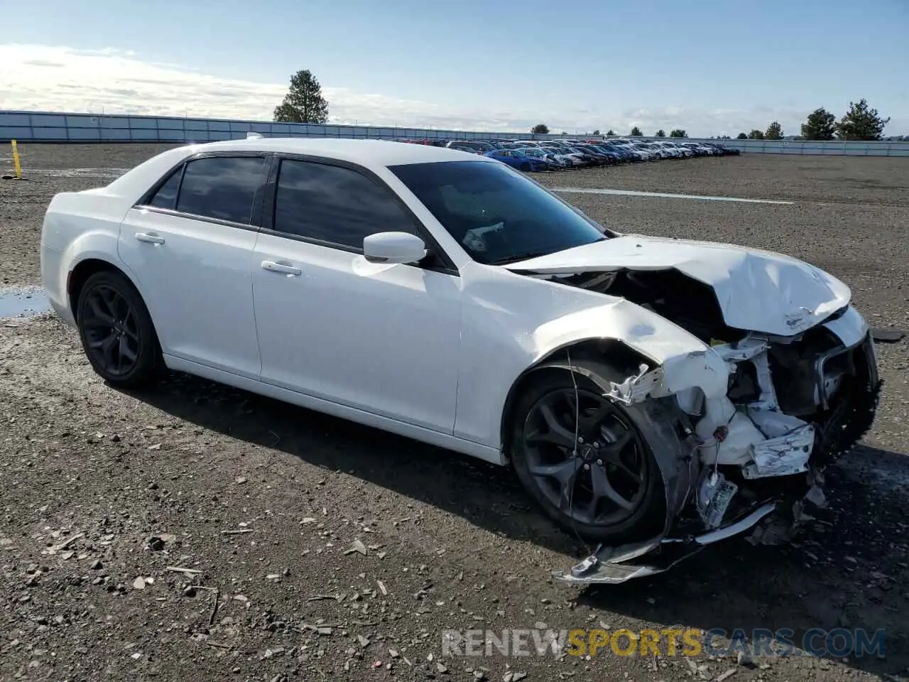 4 Фотография поврежденного автомобиля 2C3CCABG9MH546113 CHRYSLER 300 2021