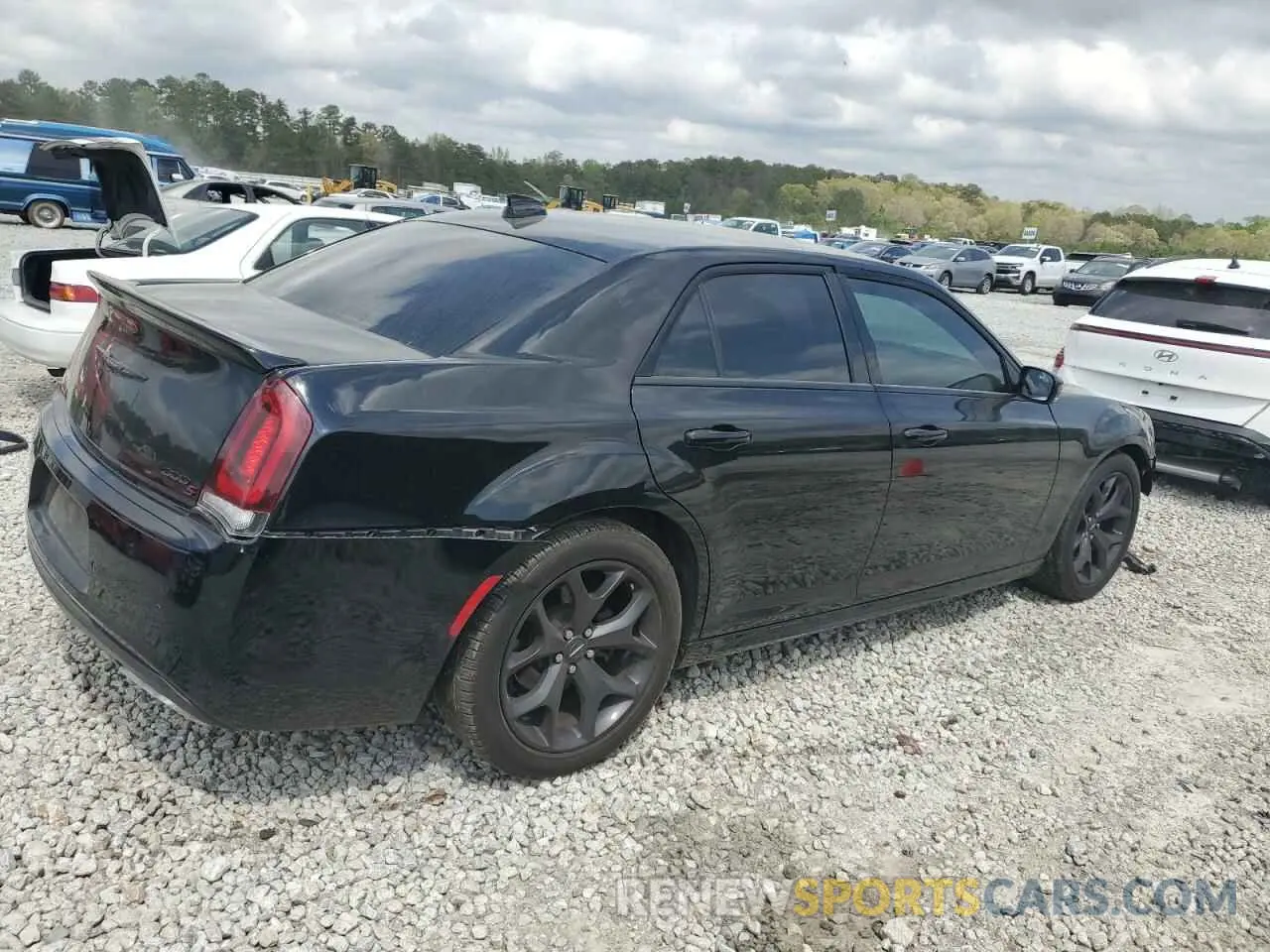 3 Photograph of a damaged car 2C3CCABT2MH673511 CHRYSLER 300 2021