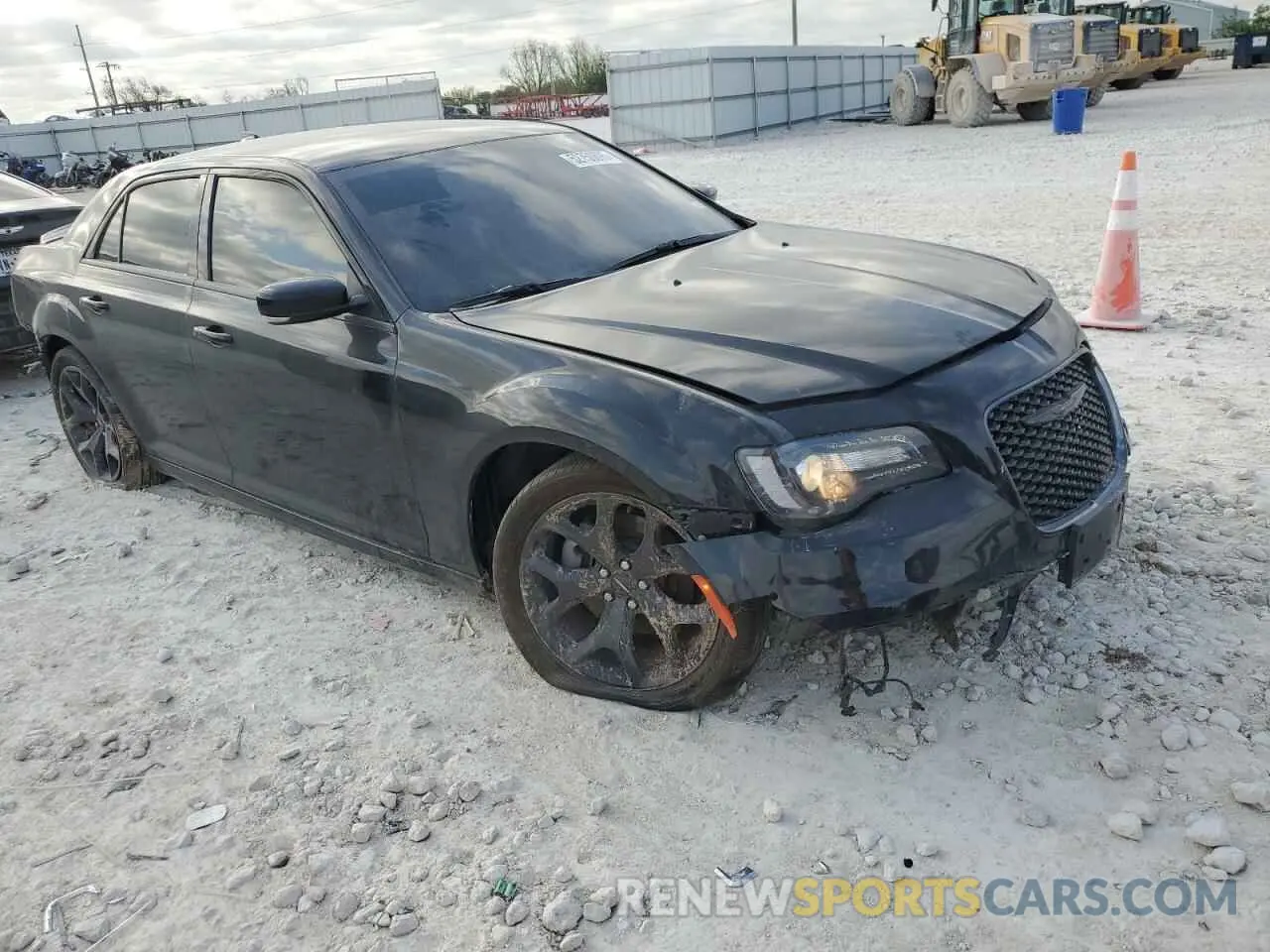 4 Фотография поврежденного автомобиля 2C3CCABT2MH676019 CHRYSLER 300 2021