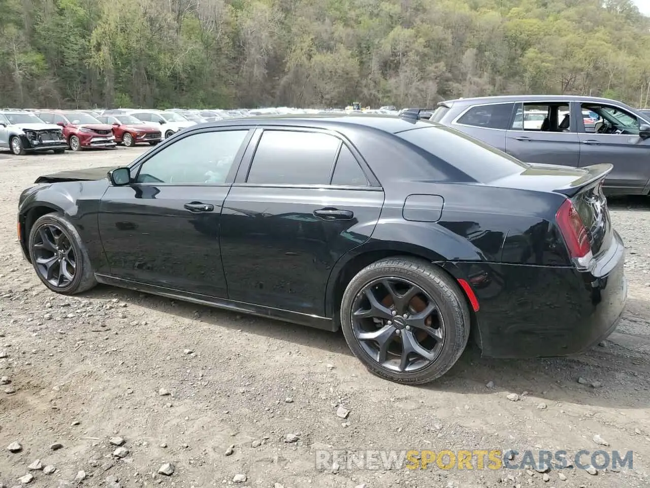 2 Фотография поврежденного автомобиля 2C3CCABT6MH582242 CHRYSLER 300 2021