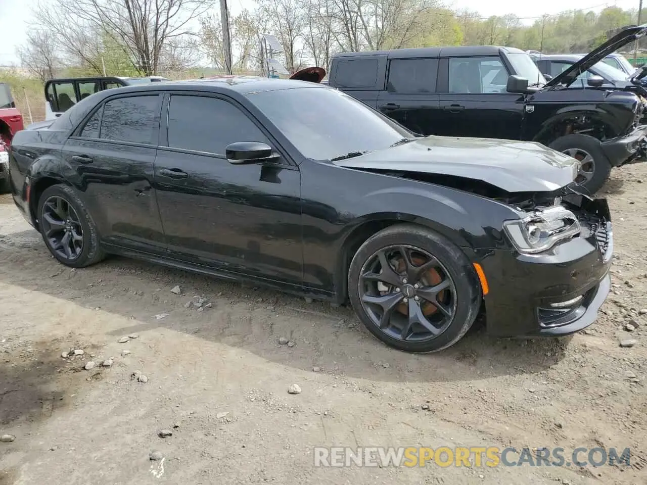 4 Фотография поврежденного автомобиля 2C3CCABT6MH582242 CHRYSLER 300 2021