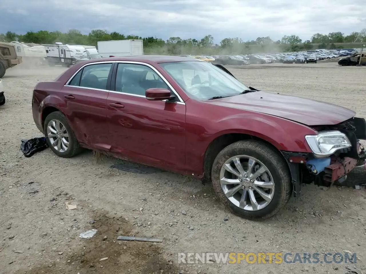 4 Фотография поврежденного автомобиля 2C3CCARG3MH555301 CHRYSLER 300 2021