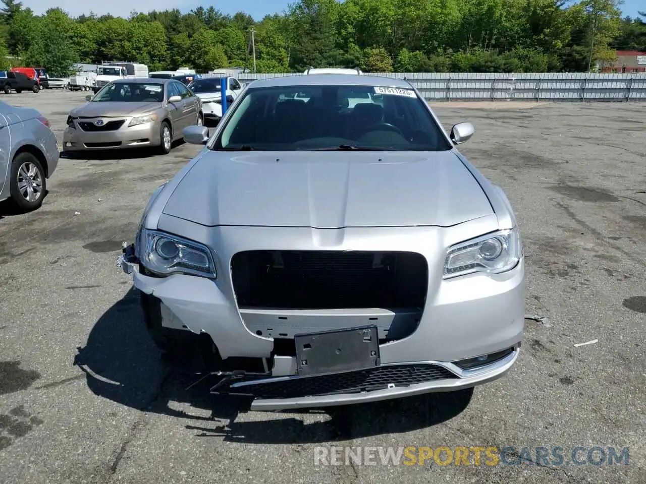 5 Photograph of a damaged car 2C3CCARG3MH609468 CHRYSLER 300 2021
