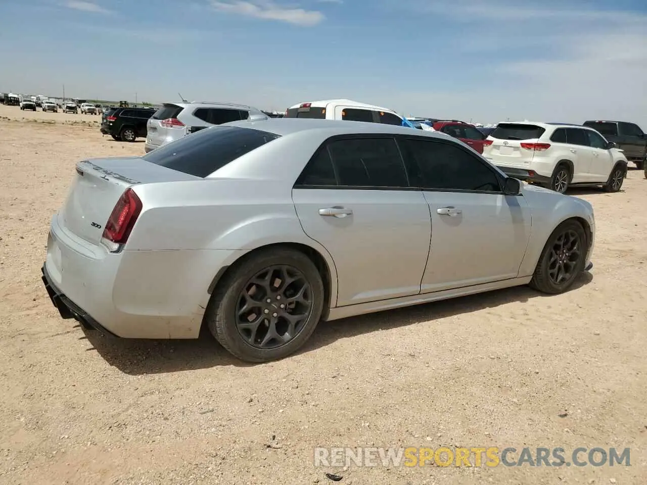 3 Фотография поврежденного автомобиля 2C3CCARG4MH613979 CHRYSLER 300 2021