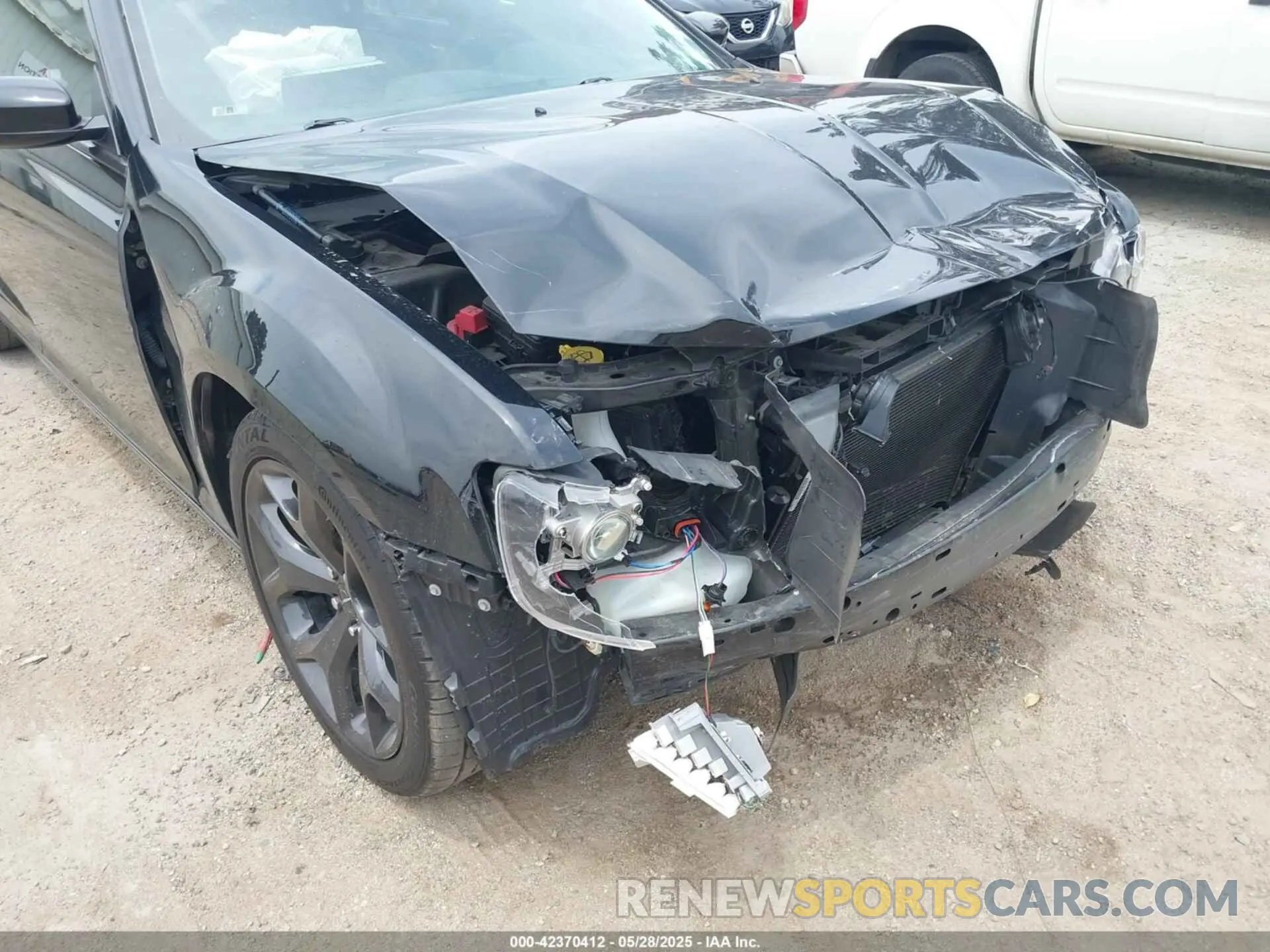 17 Photograph of a damaged car 2C3CCAAG5NH121068 CHRYSLER 300 2022